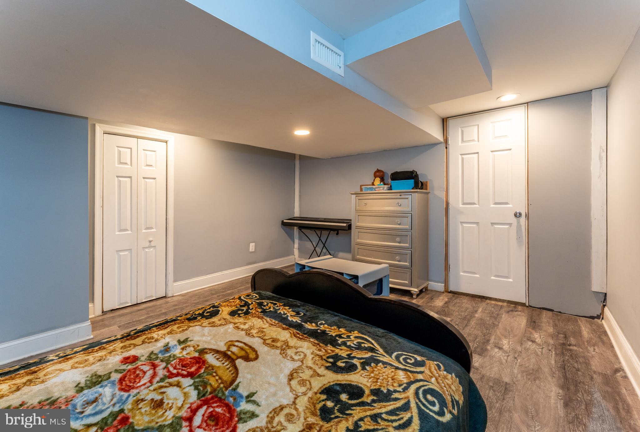 1914 N FOREST PARK AVENUE