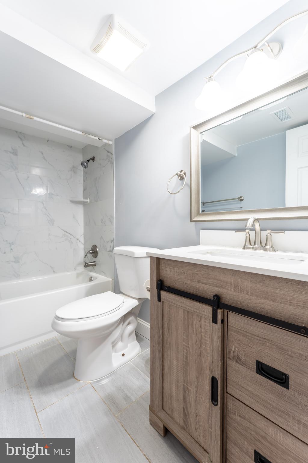 1914 N FOREST PARK AVENUE