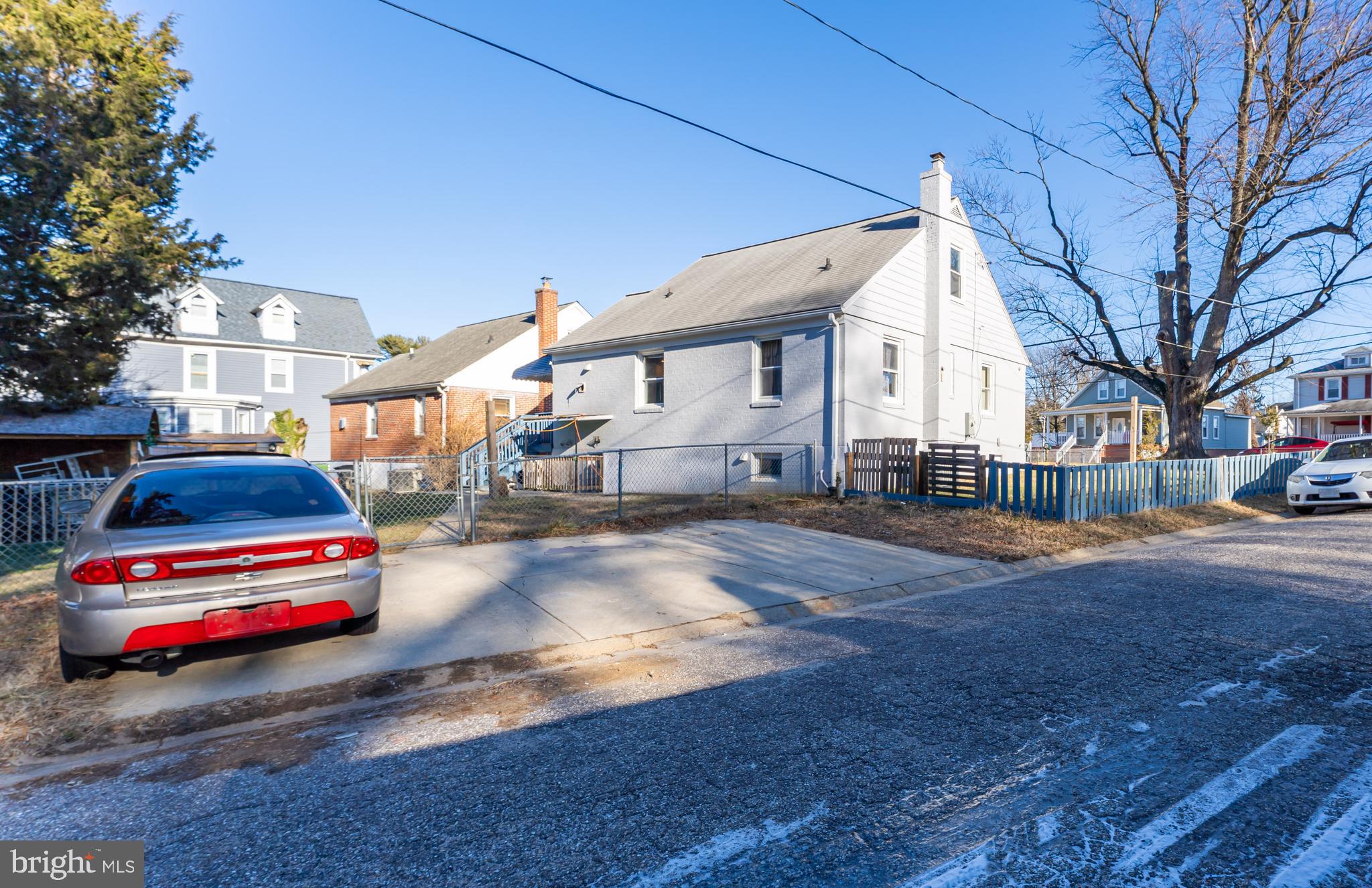 1914 N FOREST PARK AVENUE