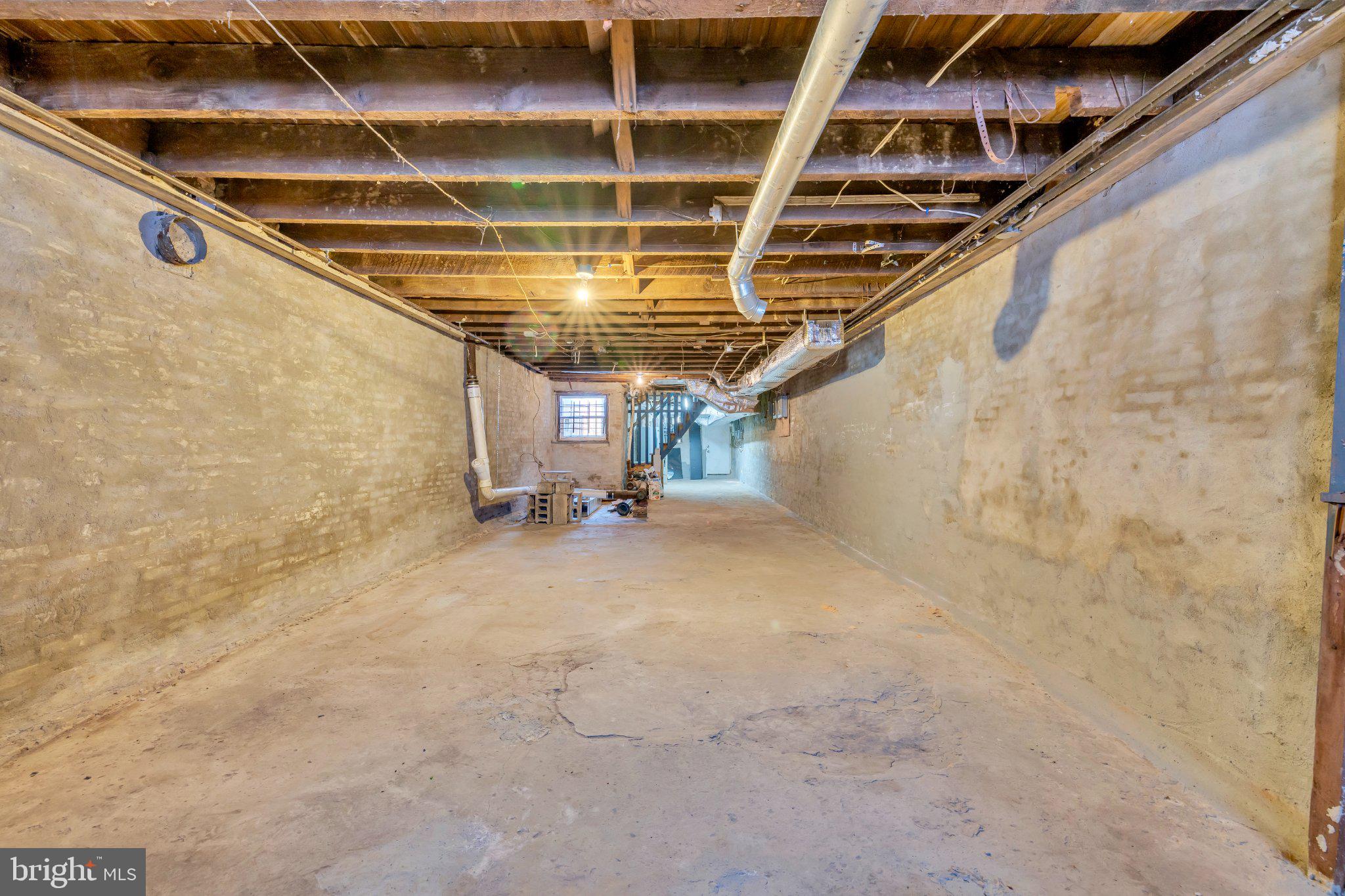 2920 PARKWOOD AVENUE 3