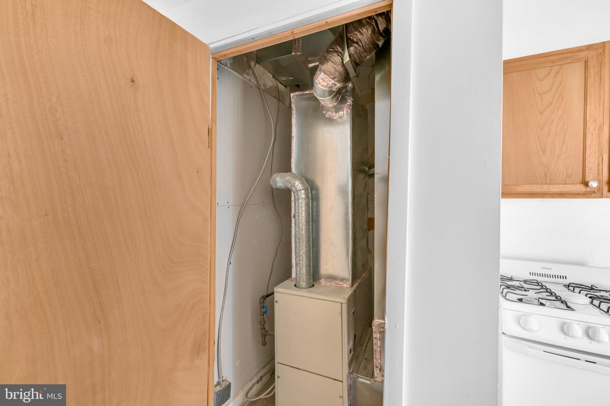 2920 PARKWOOD AVENUE 3