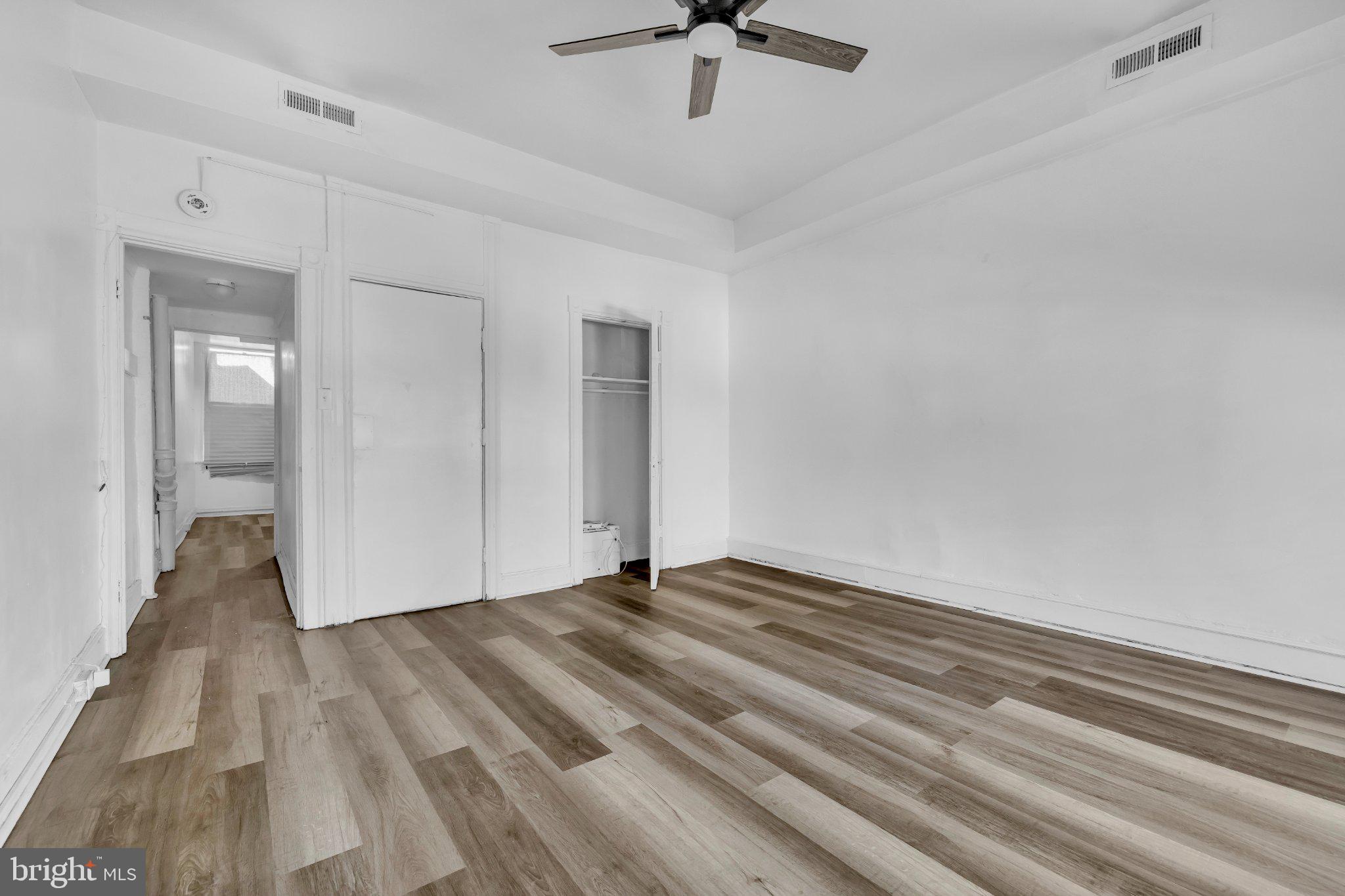 2920 PARKWOOD AVENUE 3