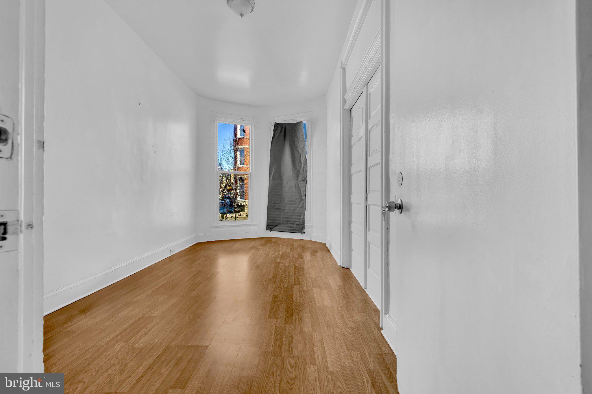 2920 PARKWOOD AVENUE 3