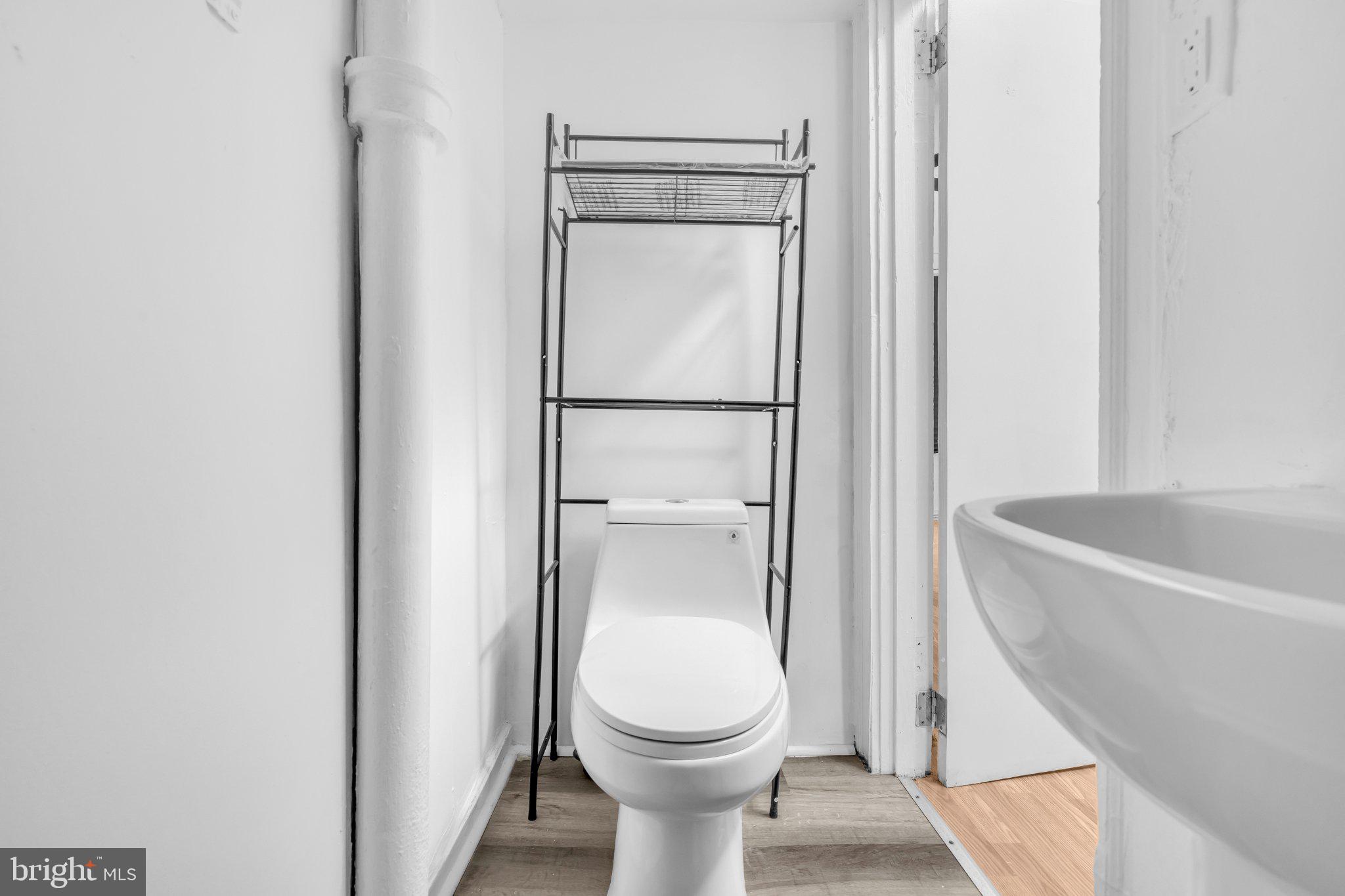 2920 PARKWOOD AVENUE 3