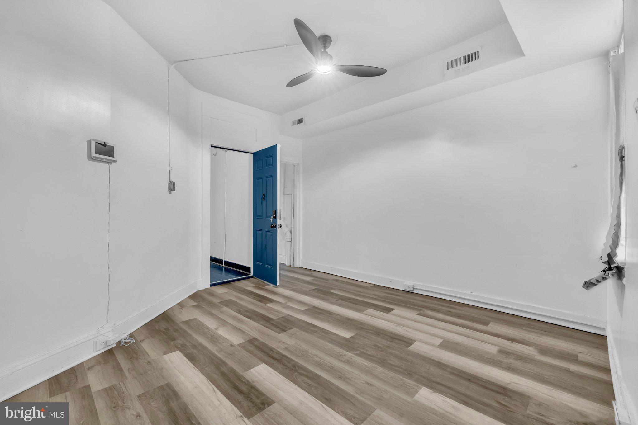 2920 PARKWOOD AVENUE 3