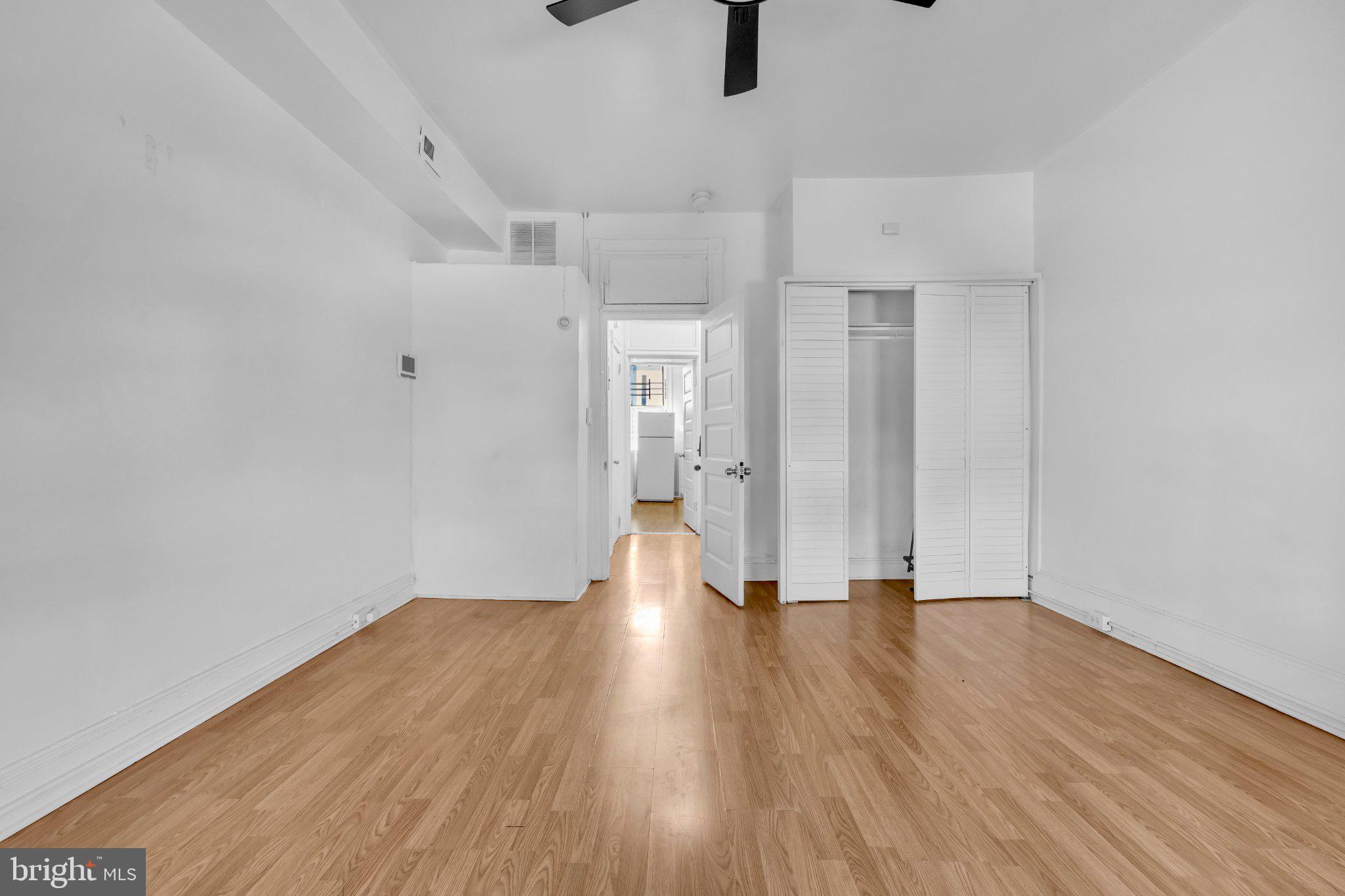 2920 PARKWOOD AVENUE 3