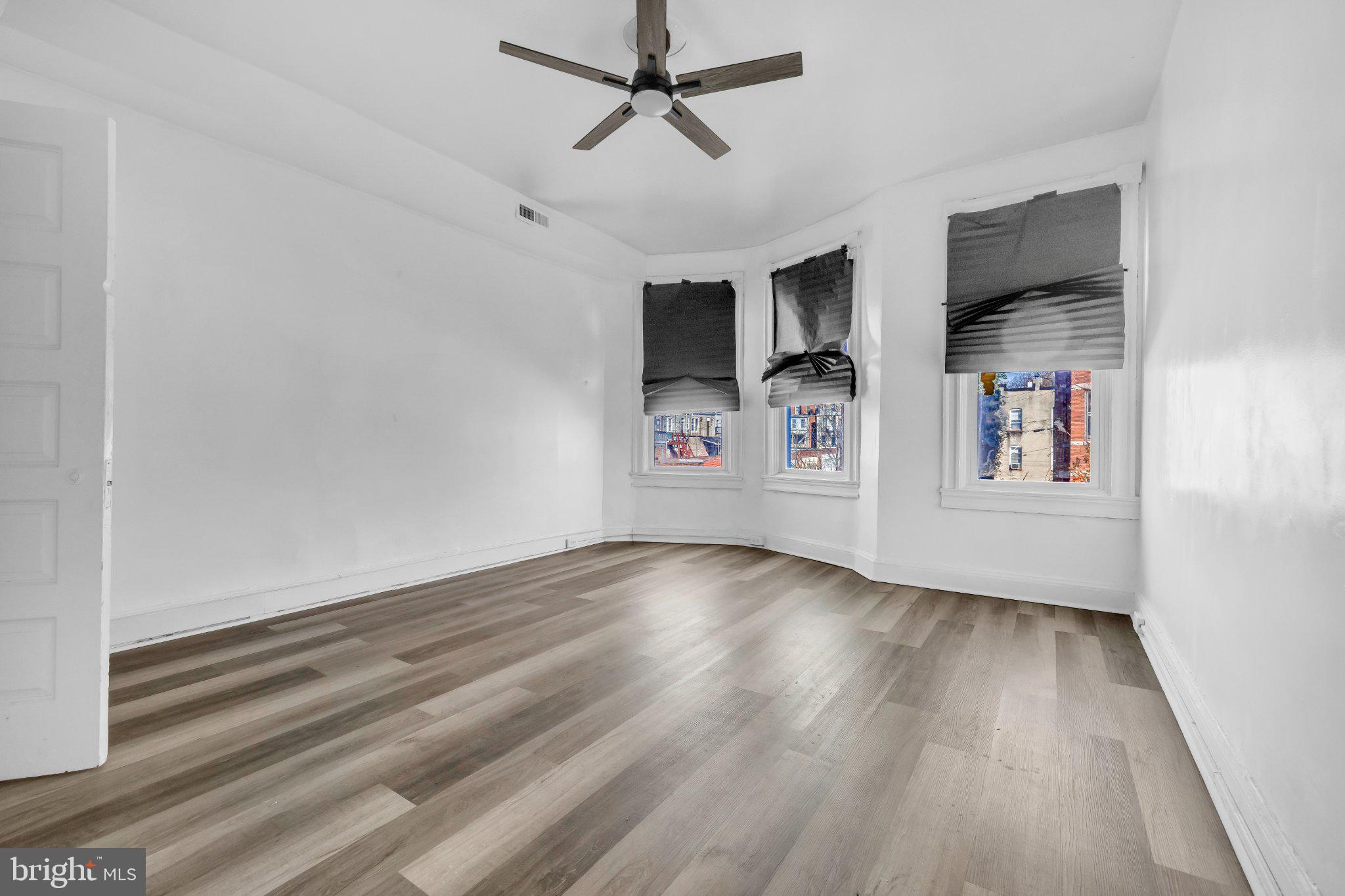 2920 PARKWOOD AVENUE 3