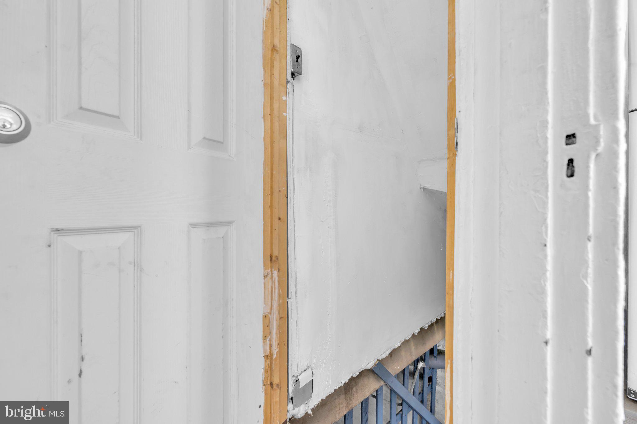 2920 PARKWOOD AVENUE 3