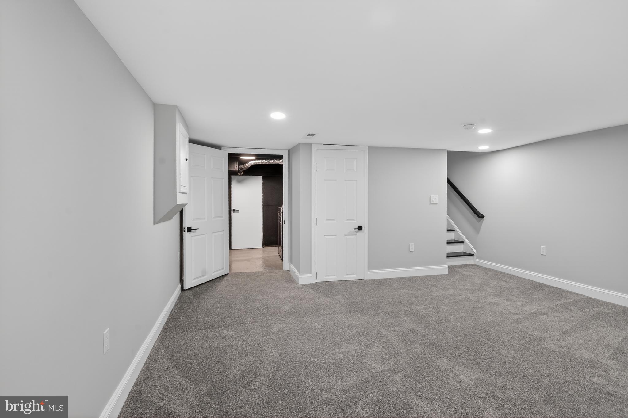 2888 W GARRISON AVENUE W