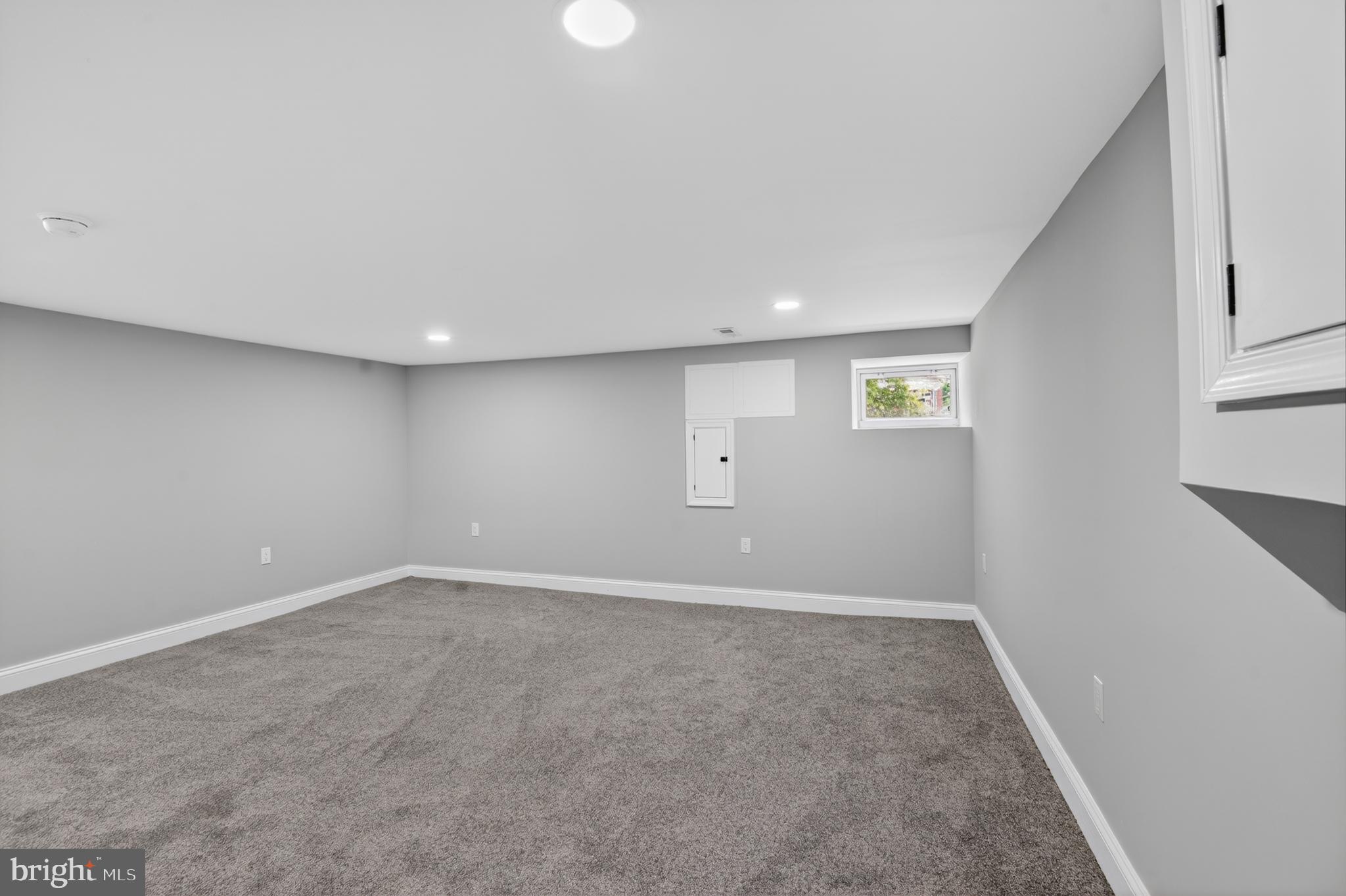 2888 W GARRISON AVENUE W