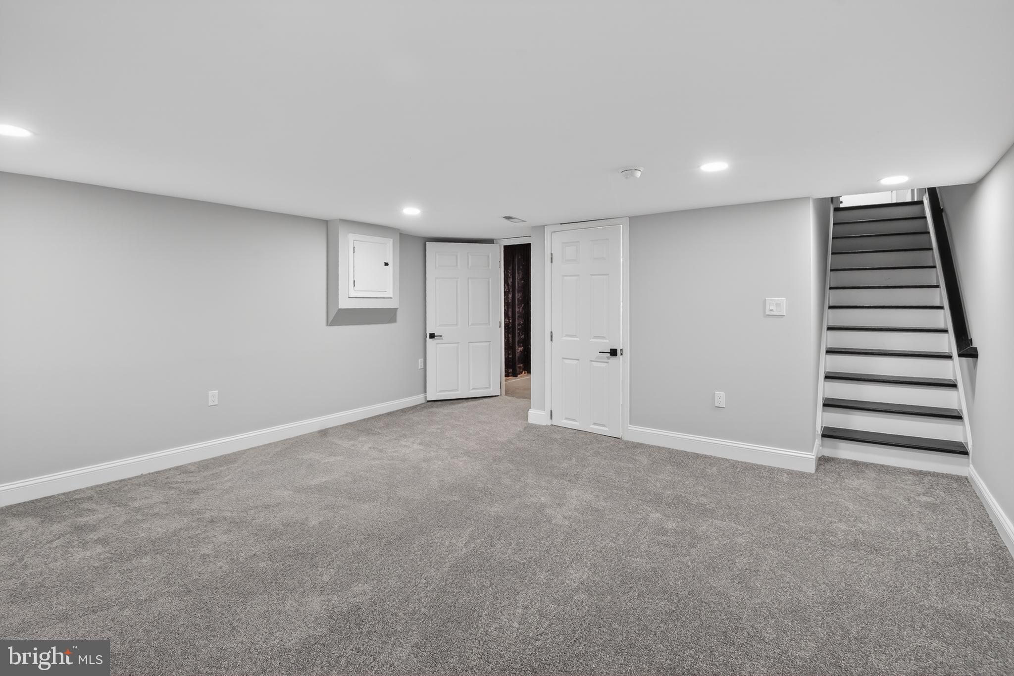 2888 W GARRISON AVENUE W