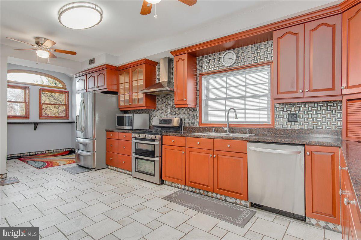 309 Old North Point Rd