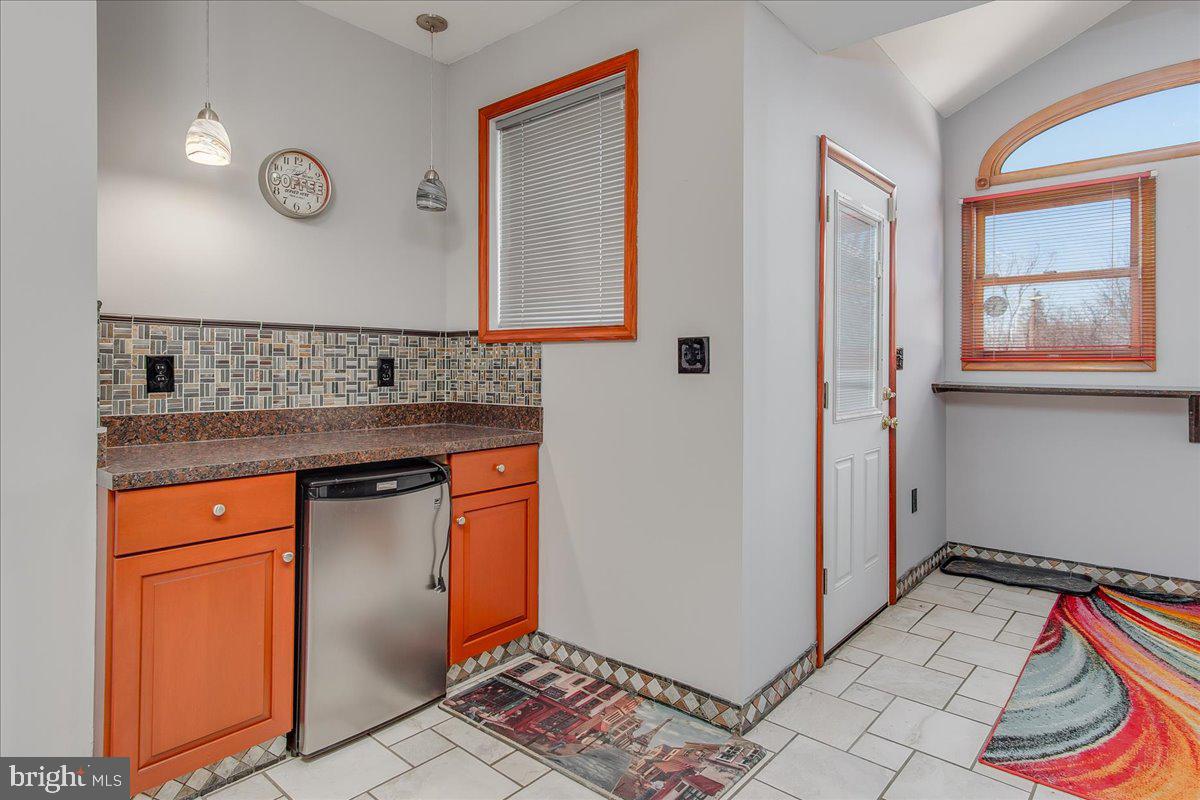 309 Old North Point Rd