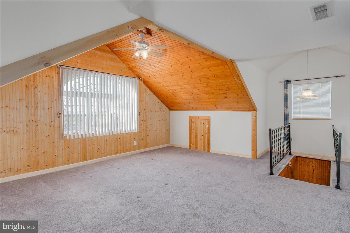 309 Old North Point Rd