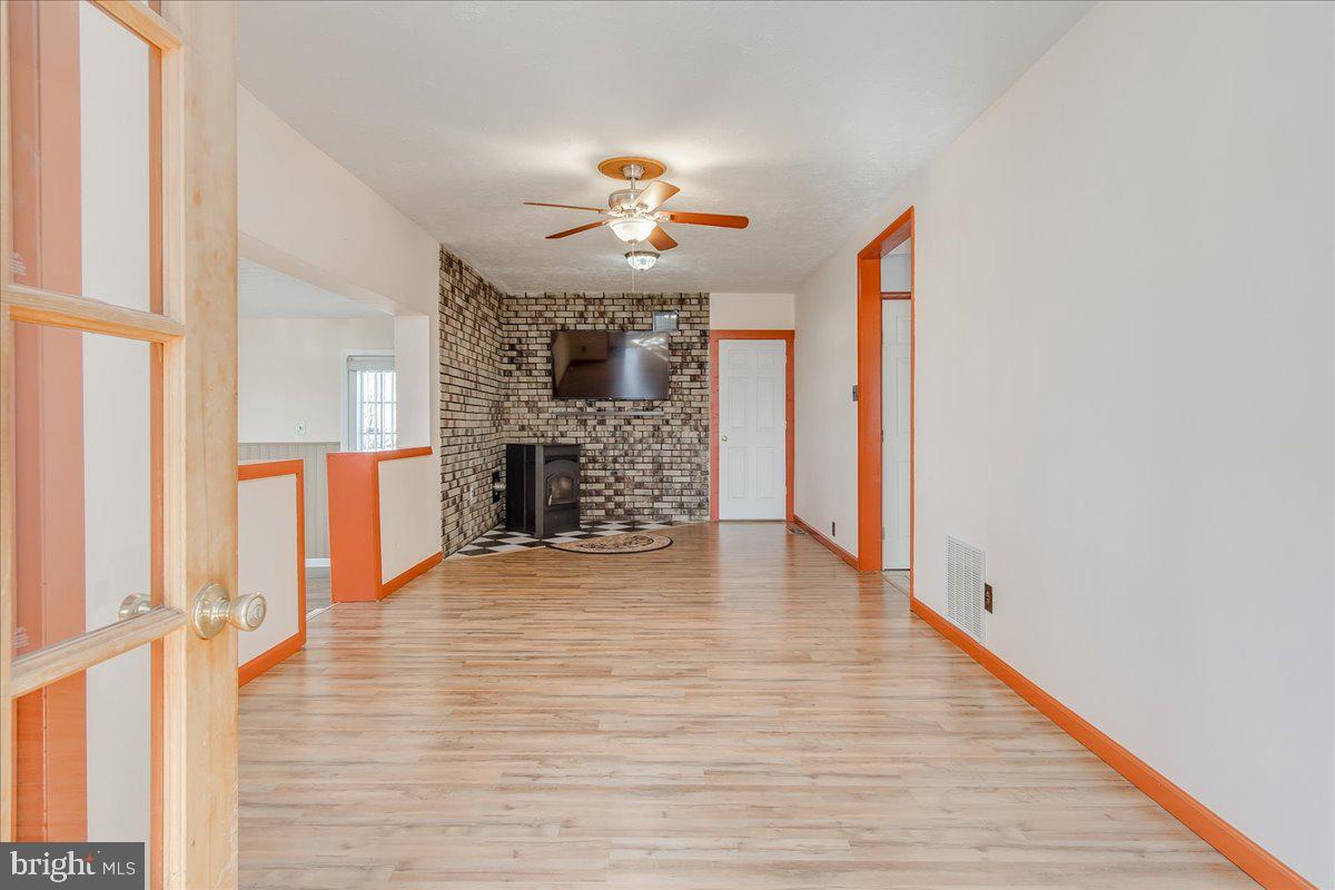 309 Old North Point Rd