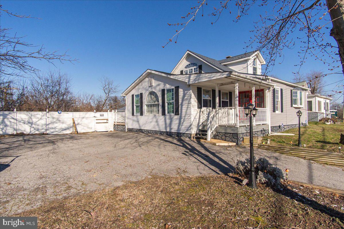 309 Old North Point Rd