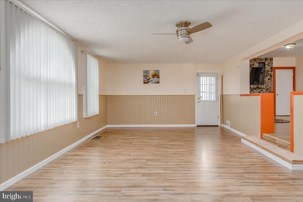 309 Old North Point Rd