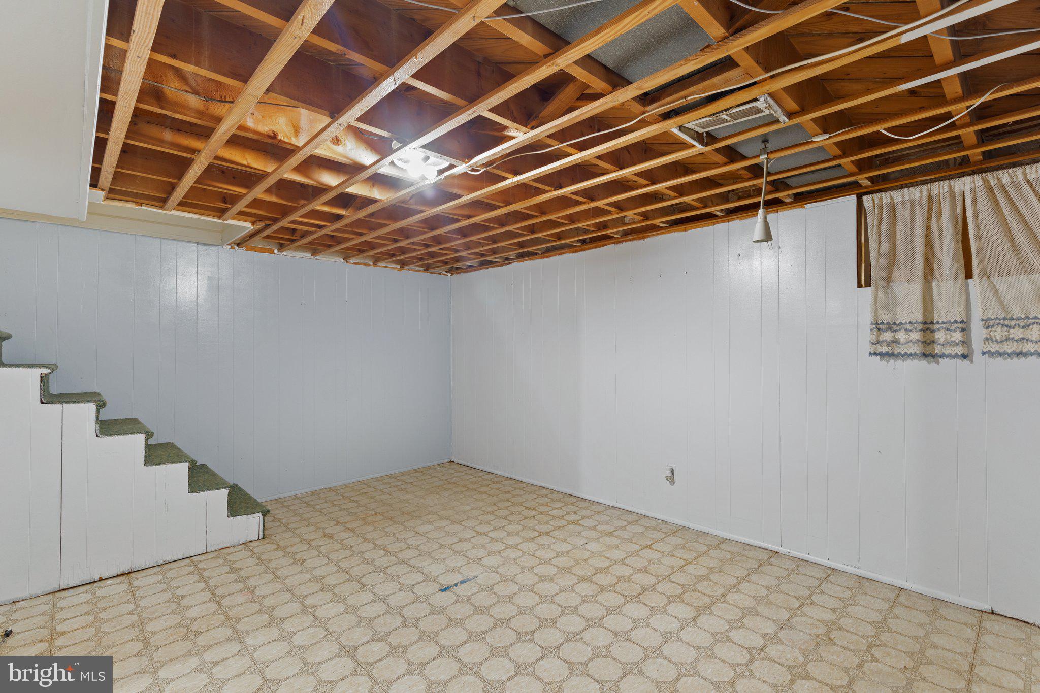 1533 Nicolay Way