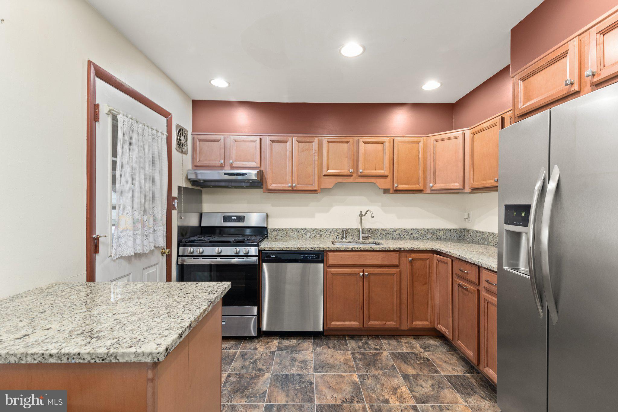 1533 Nicolay Way