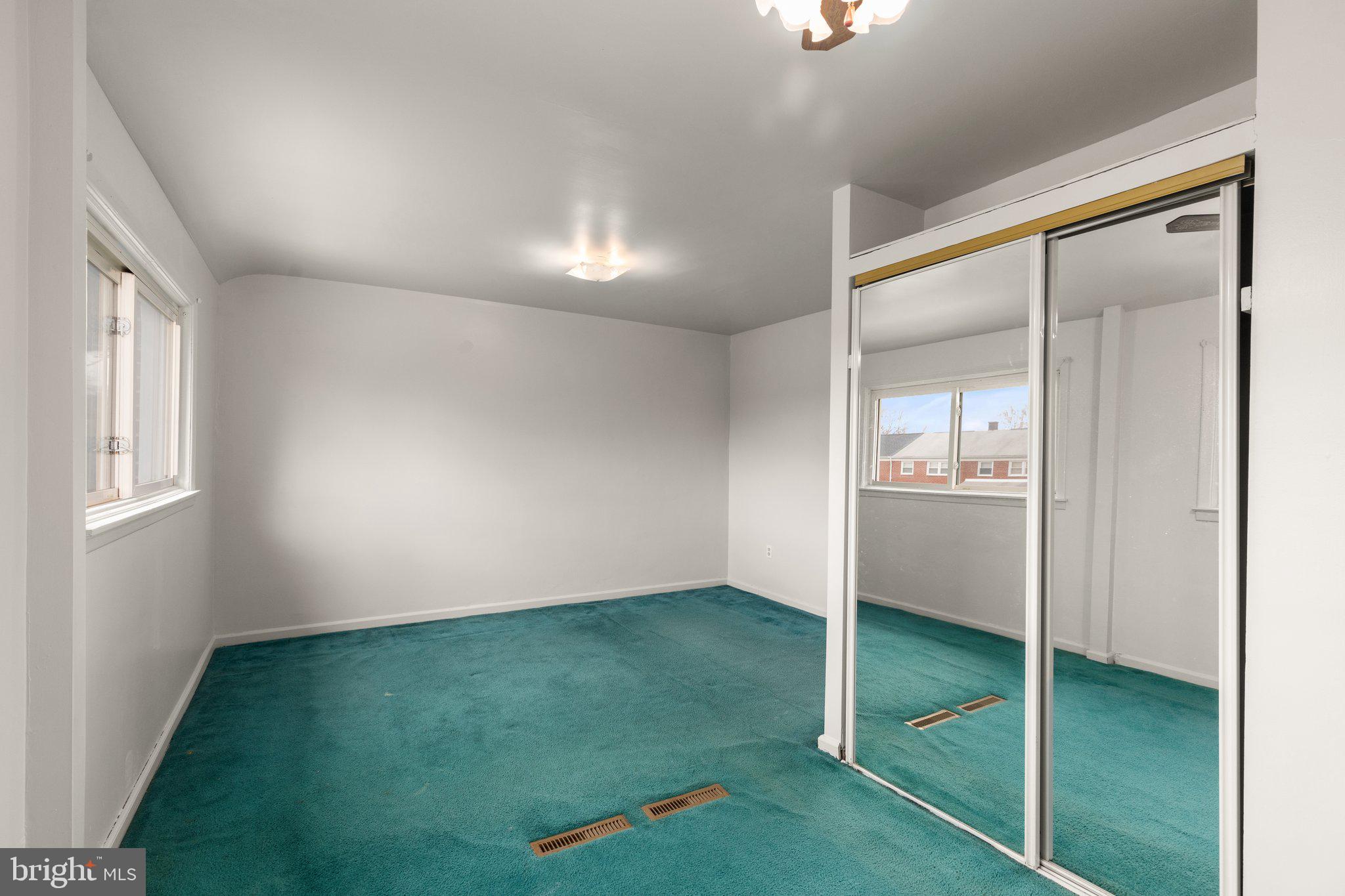 1533 Nicolay Way