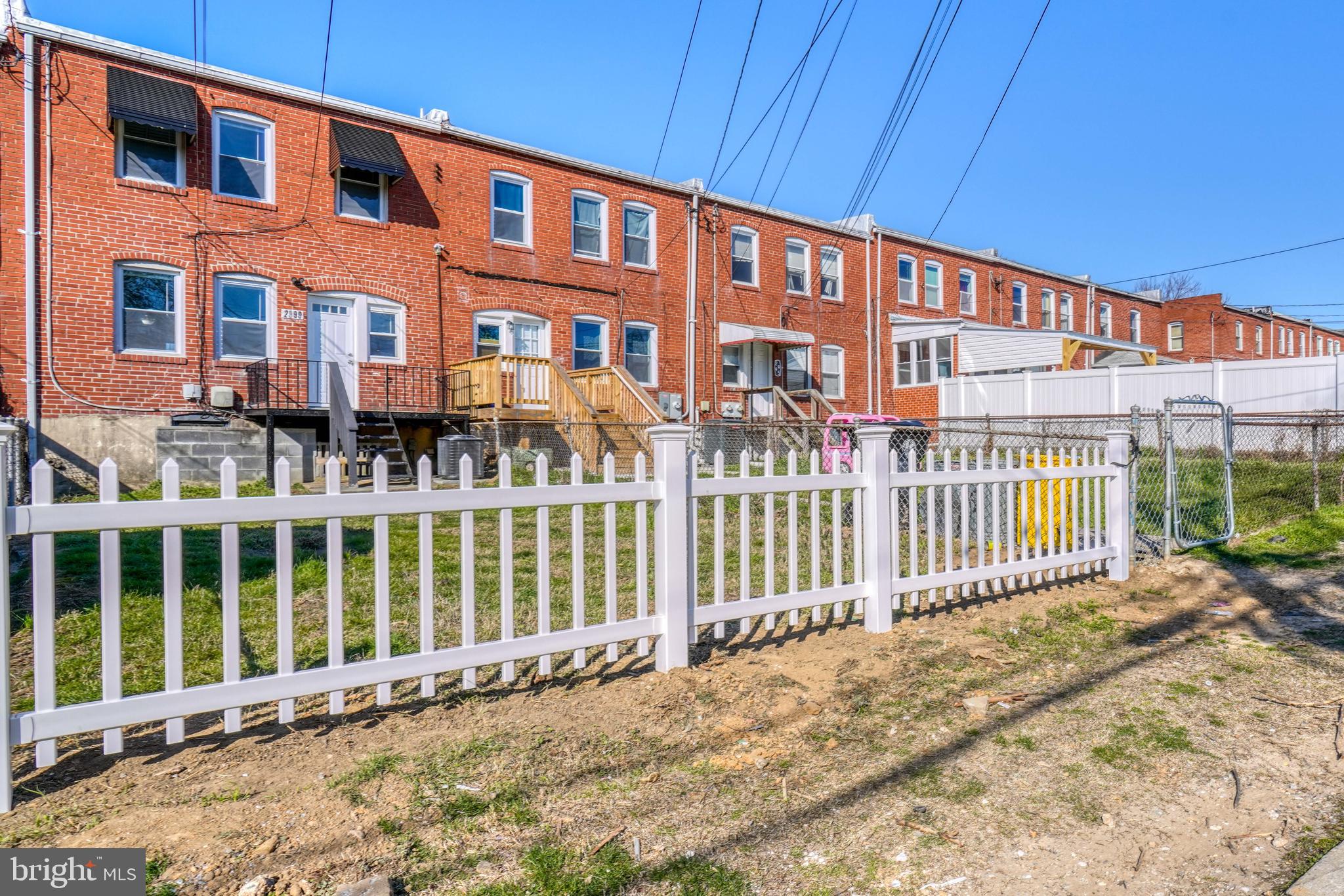 2999 Yorkway