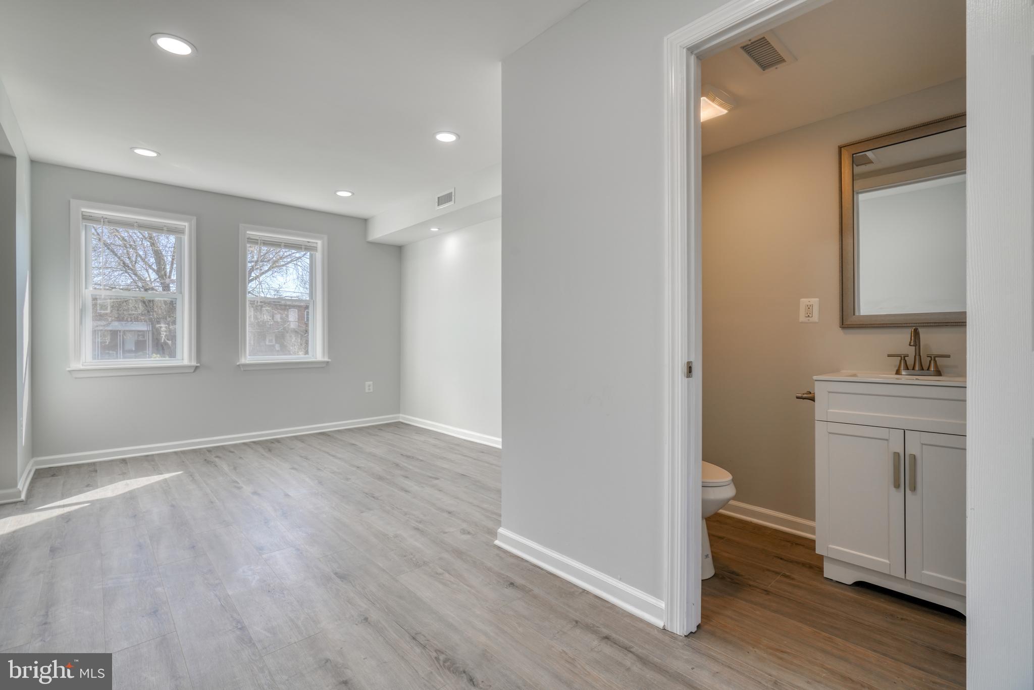 2999 Yorkway