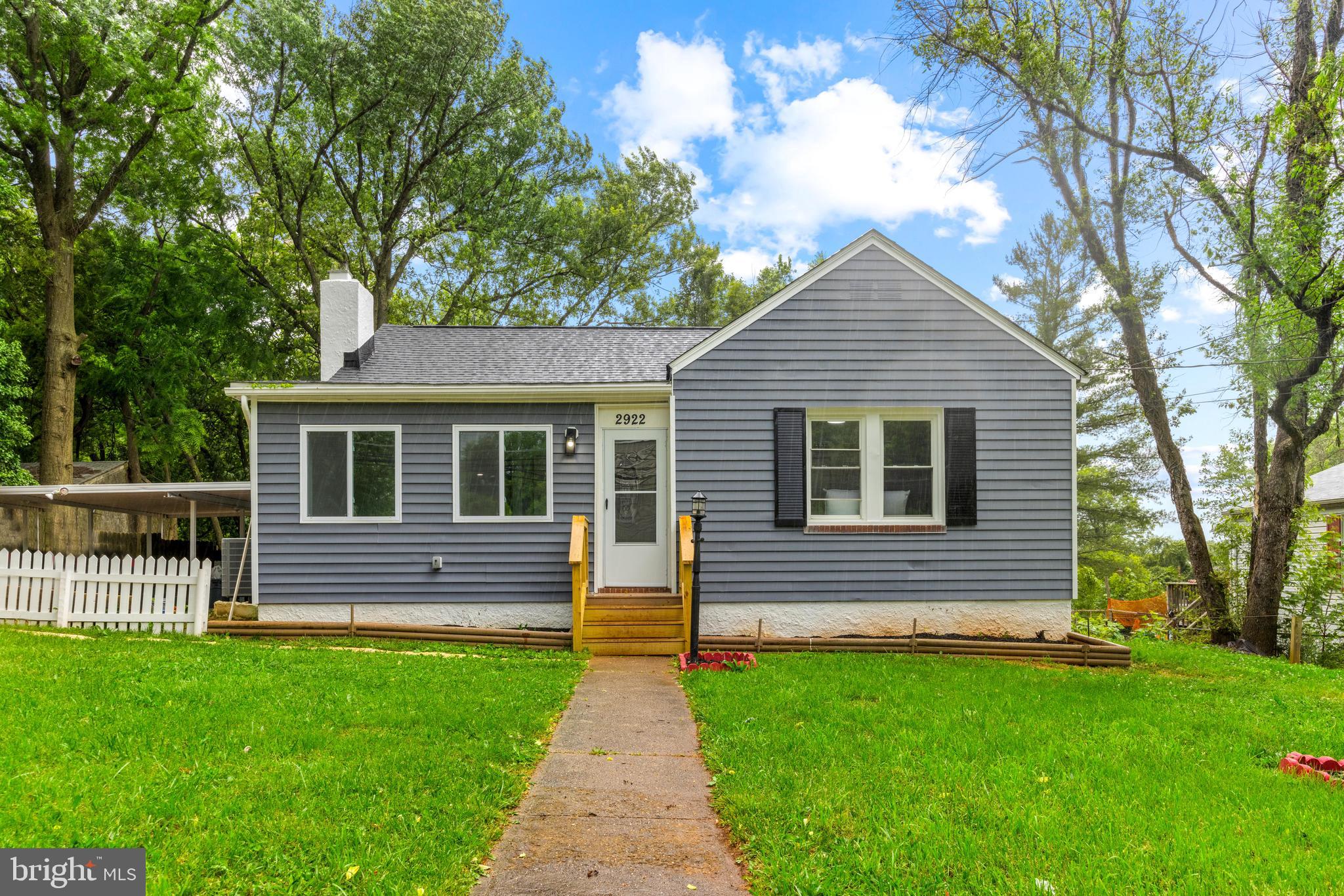 2922 Charleston