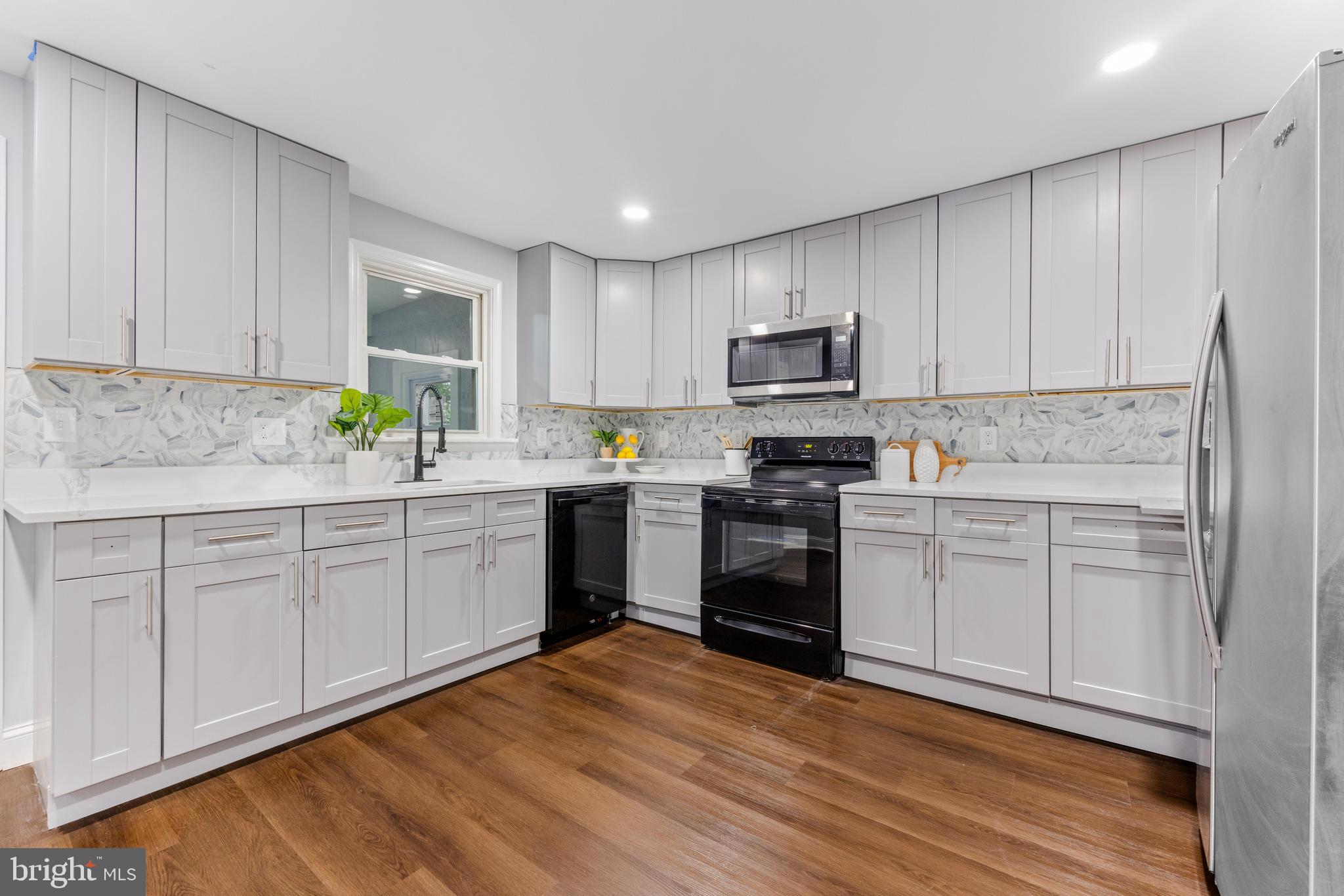 2922 Charleston