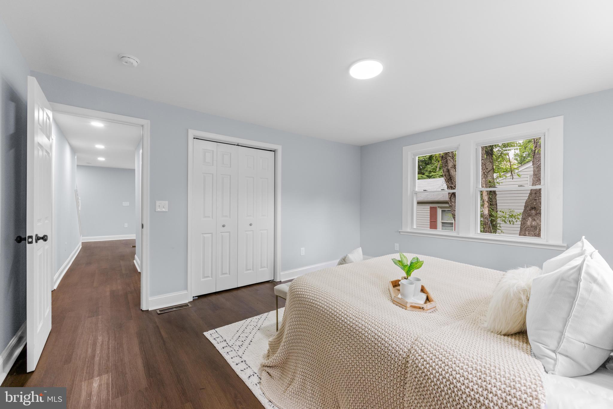 2922 Charleston