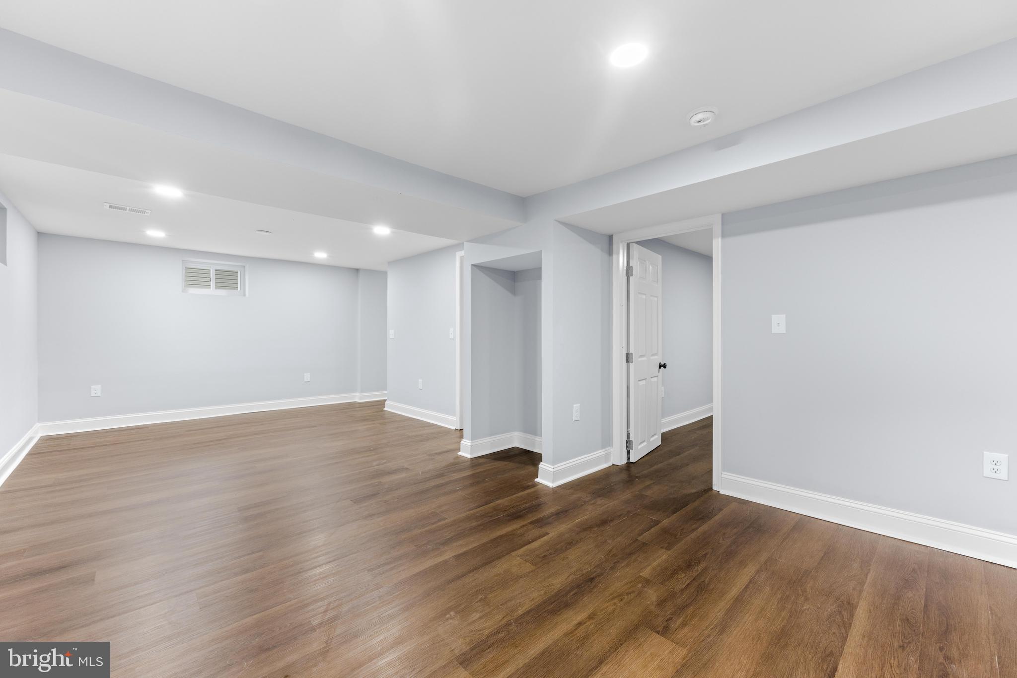 2922 Charleston