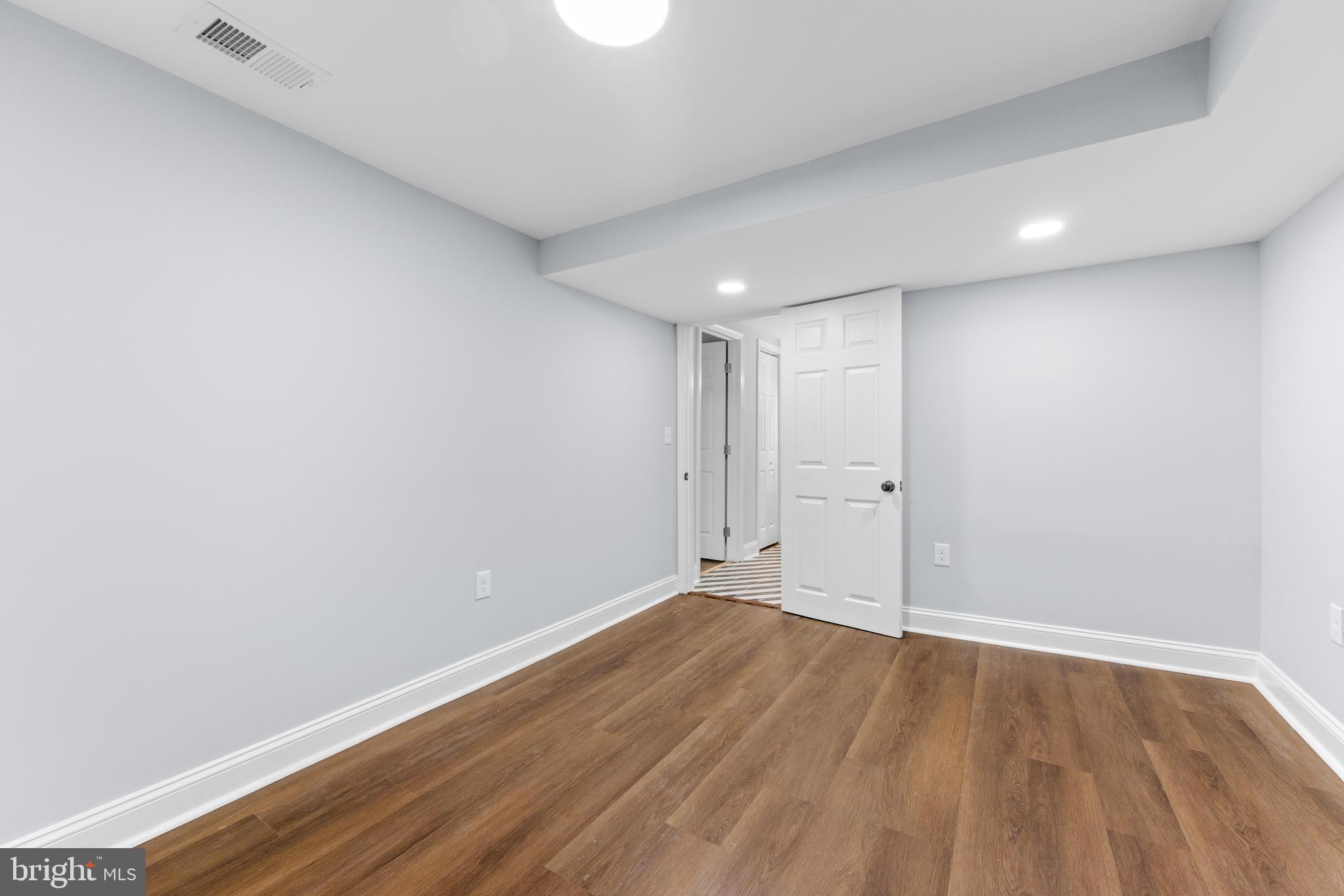 2922 Charleston