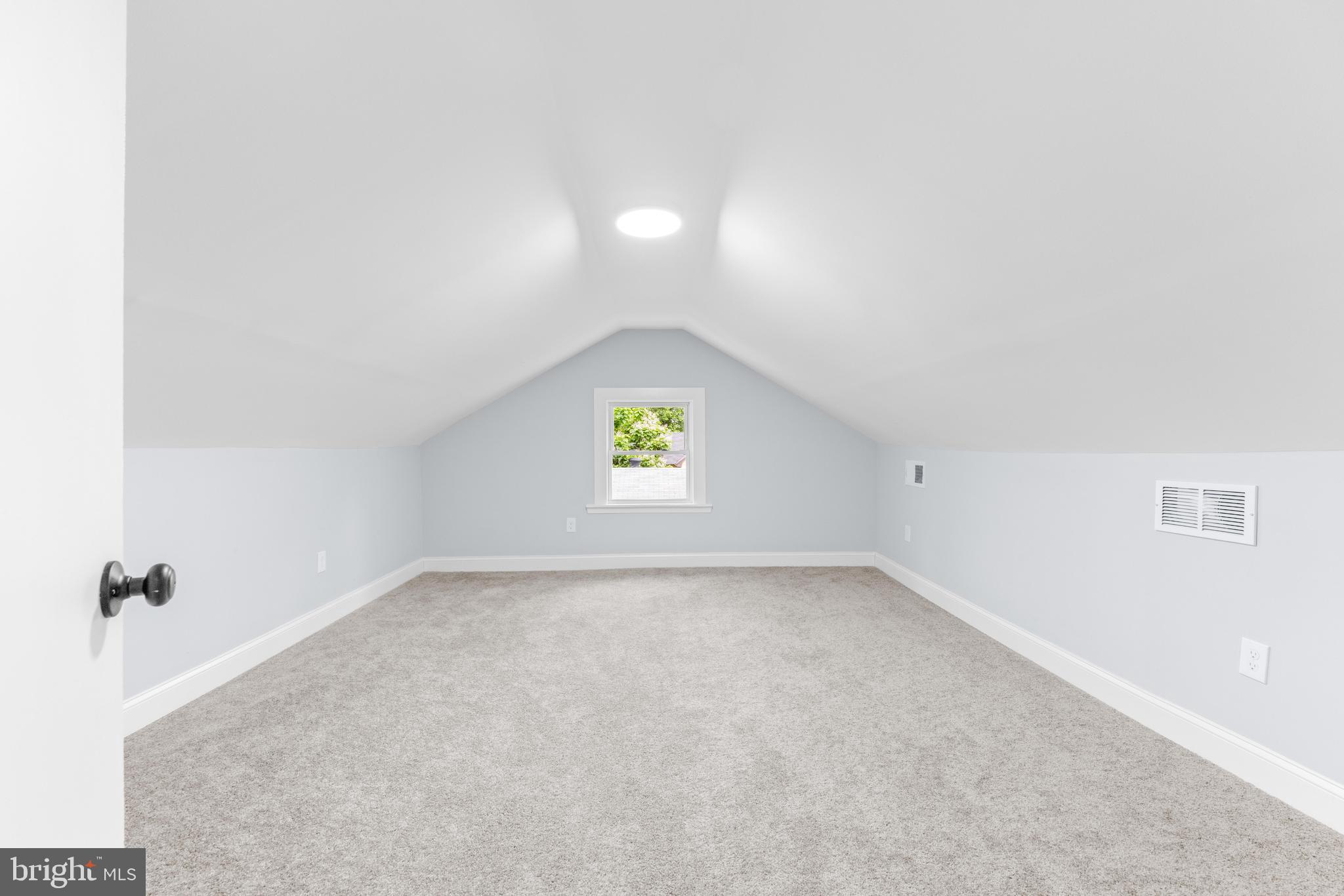2922 Charleston
