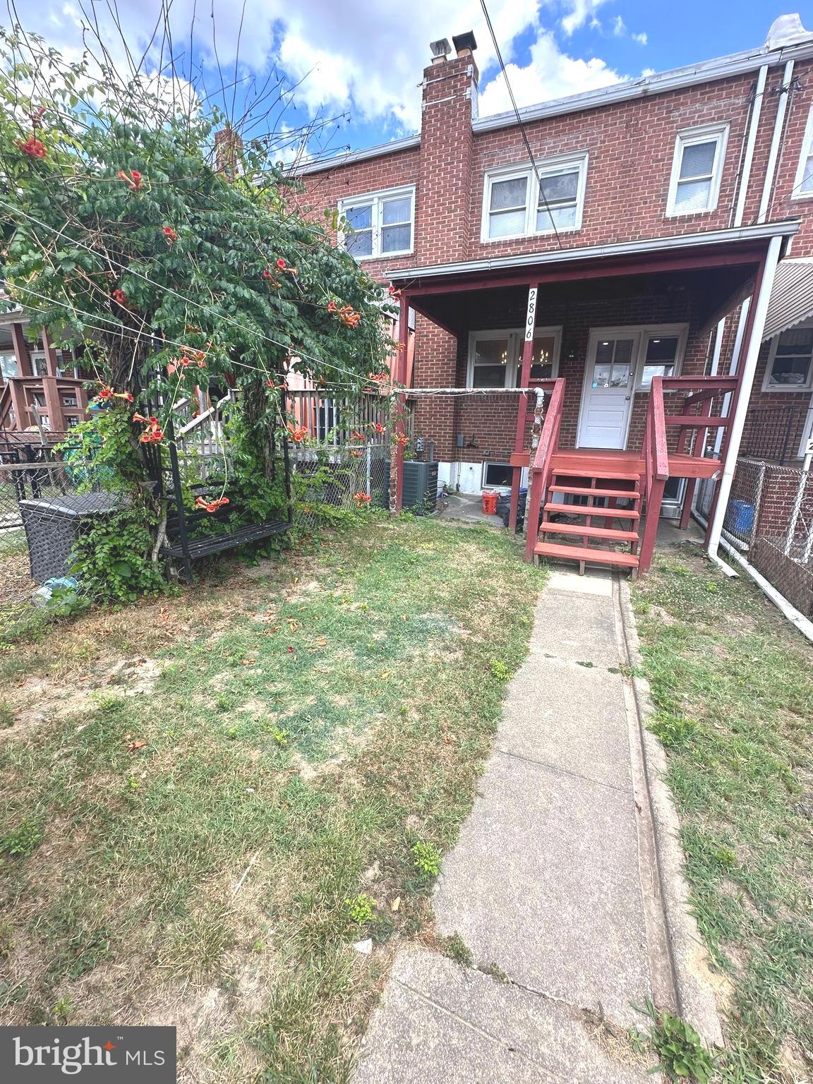 2806 Creston Rd