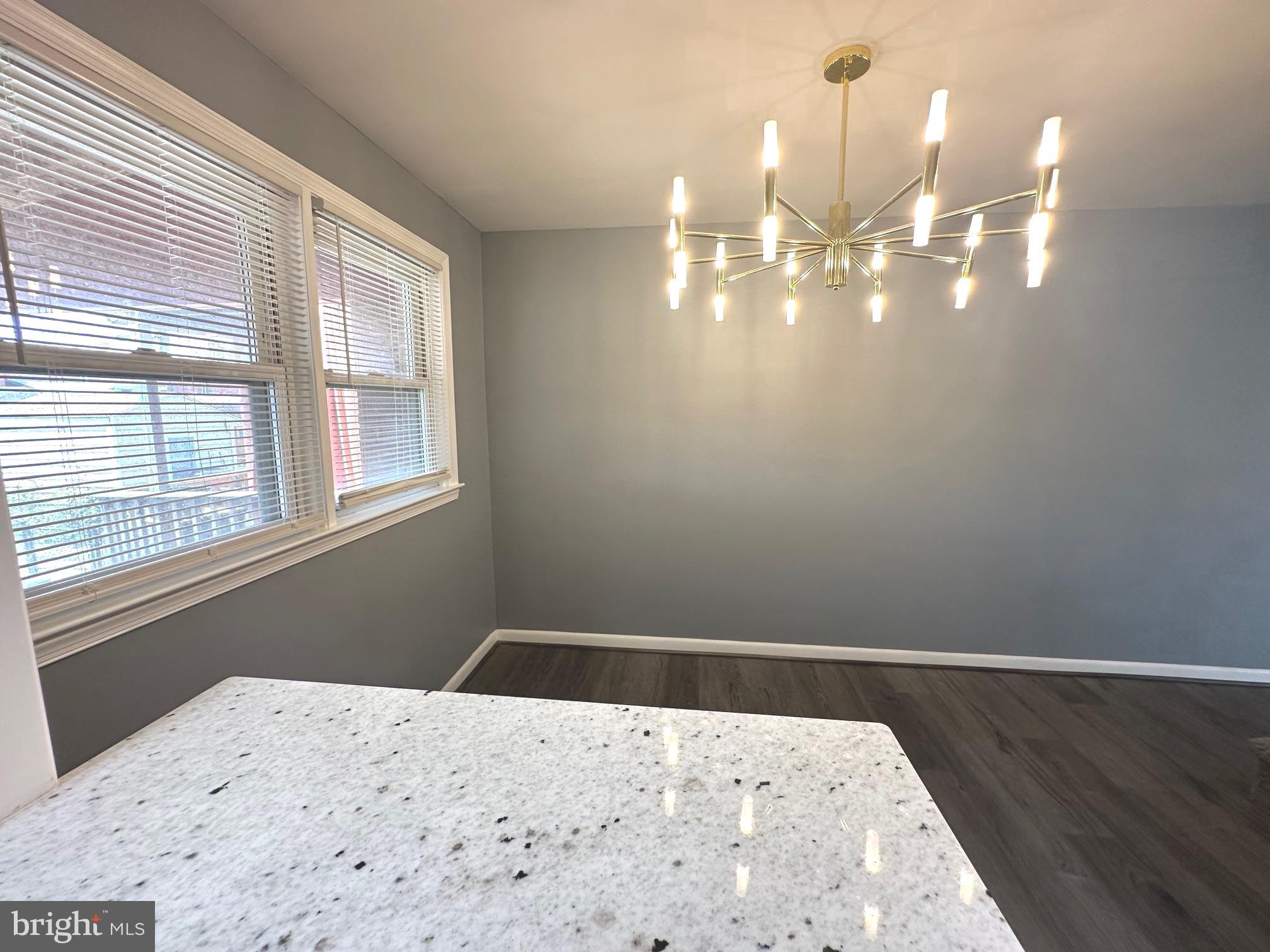 2806 Creston Rd