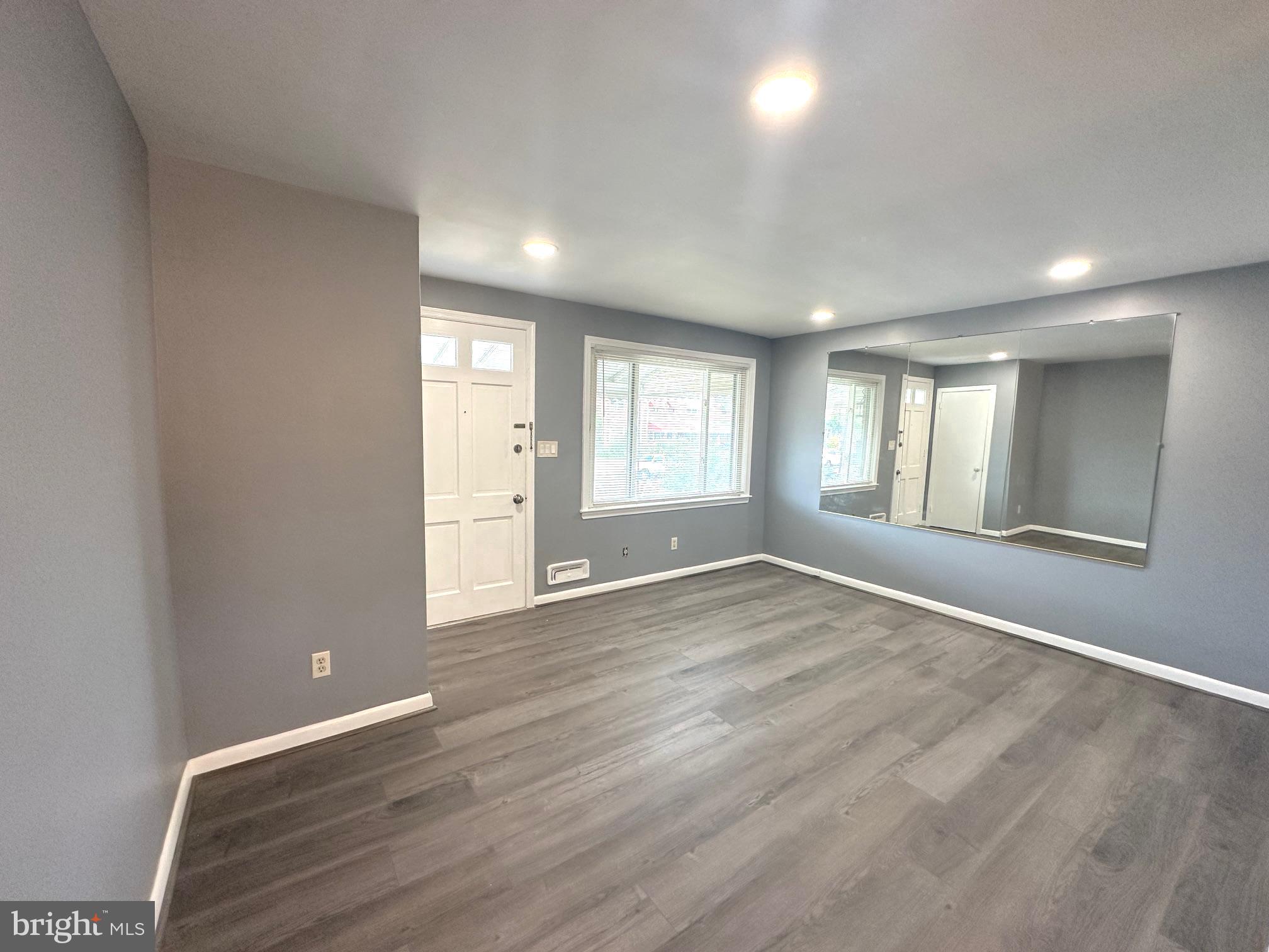 2806 Creston Rd
