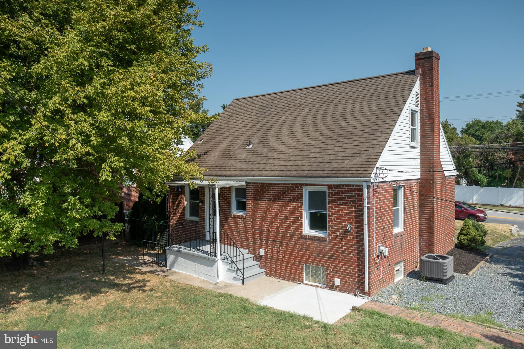 5303 Hazelwood Ave