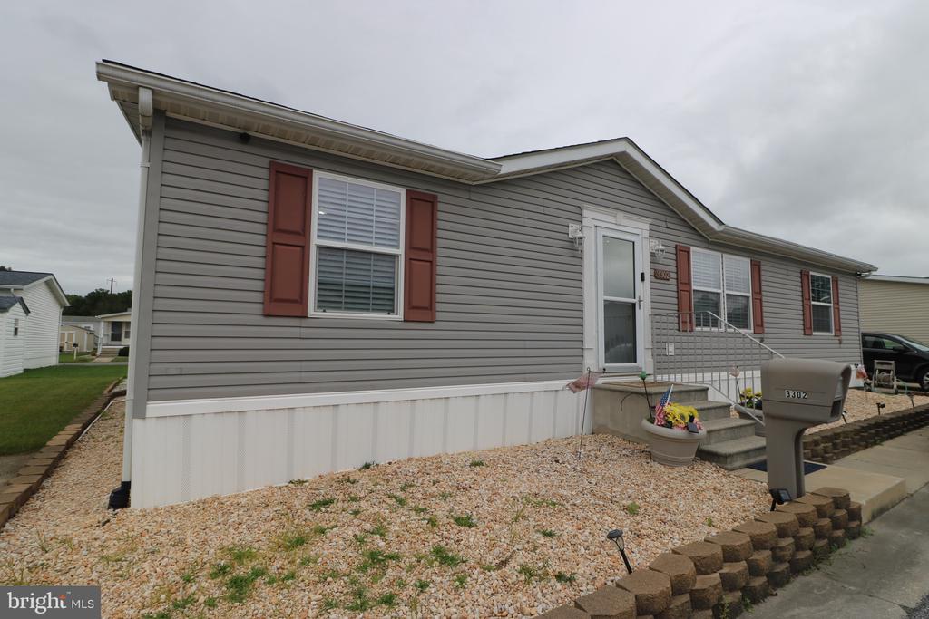 3302 JONQUIL LN