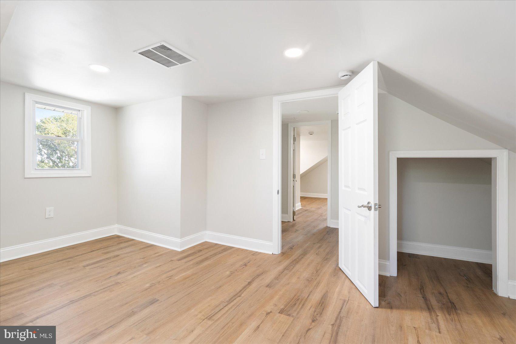 7605 Cypress Ave