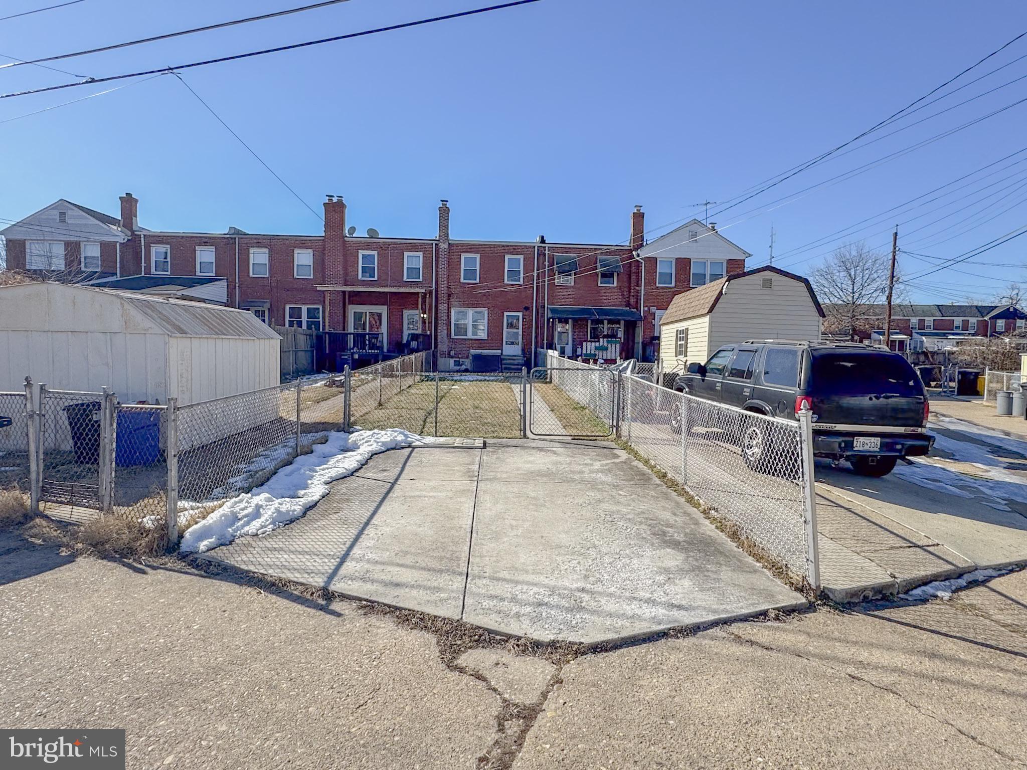 3419 Dunran Rd