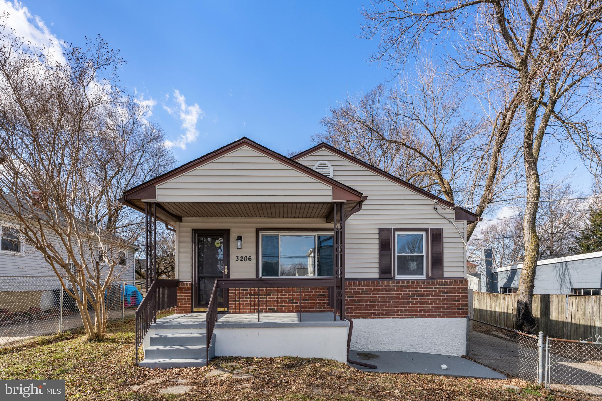3206 Lorena Ave