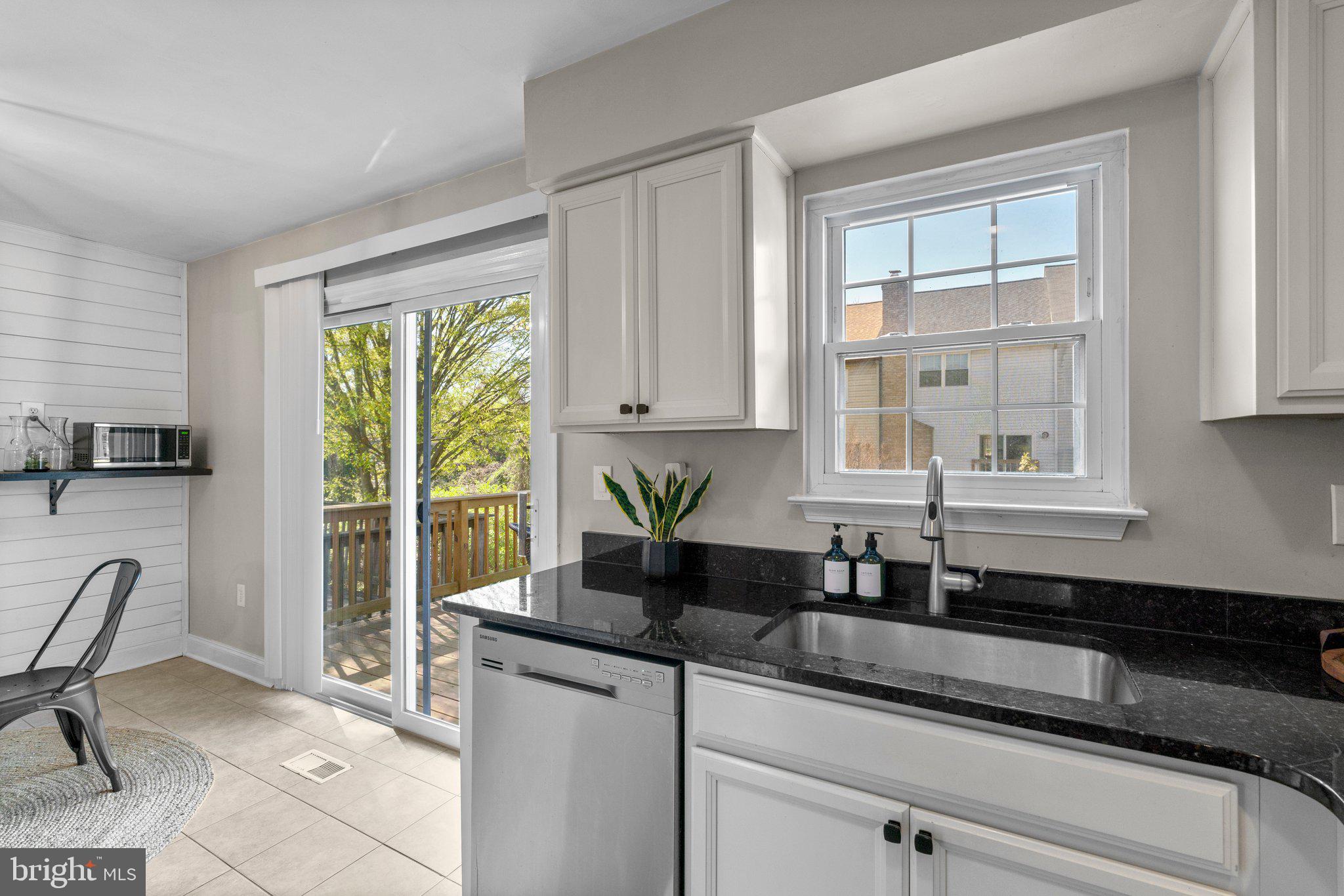 5726 Richardson Mews Sq