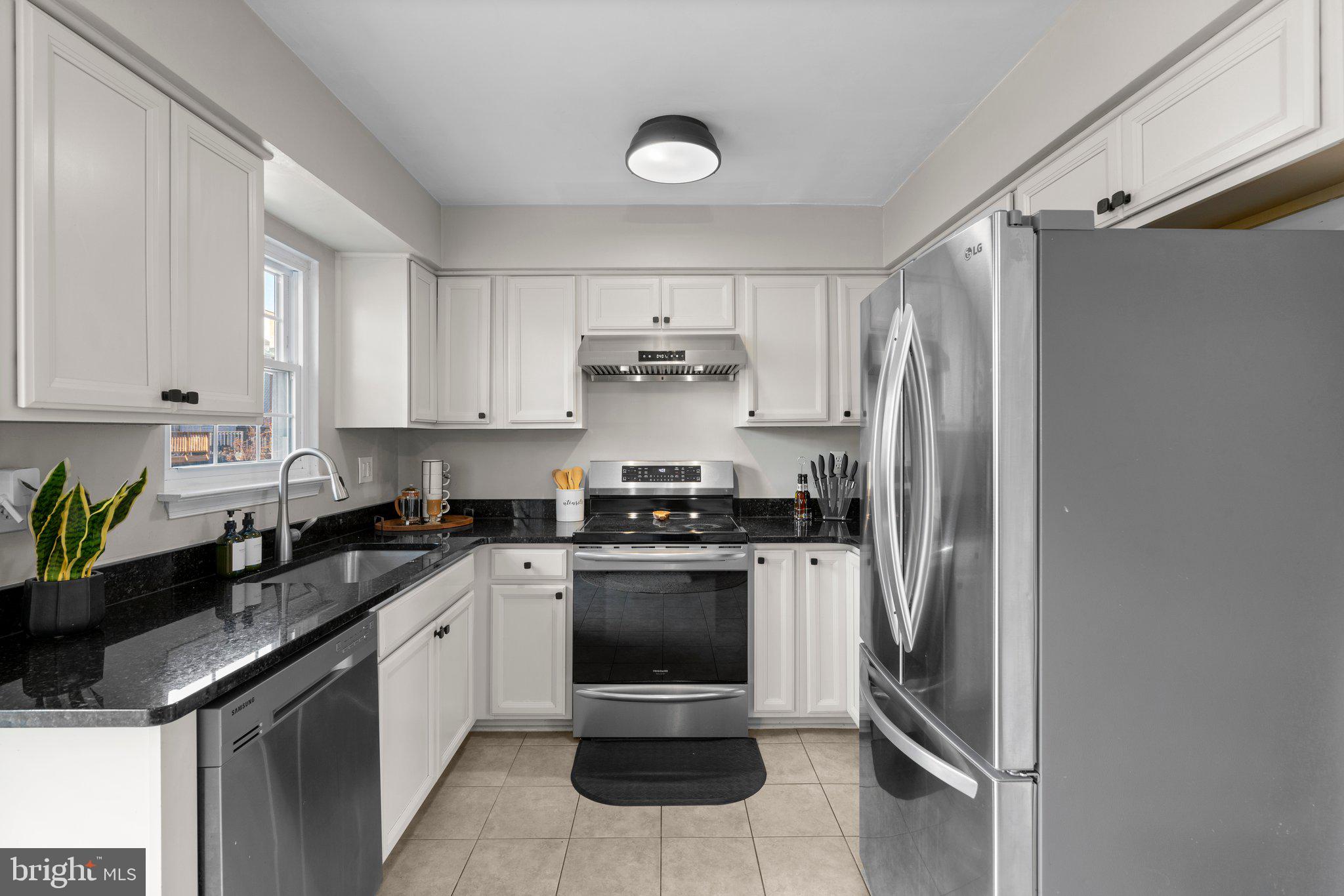 5726 Richardson Mews Sq