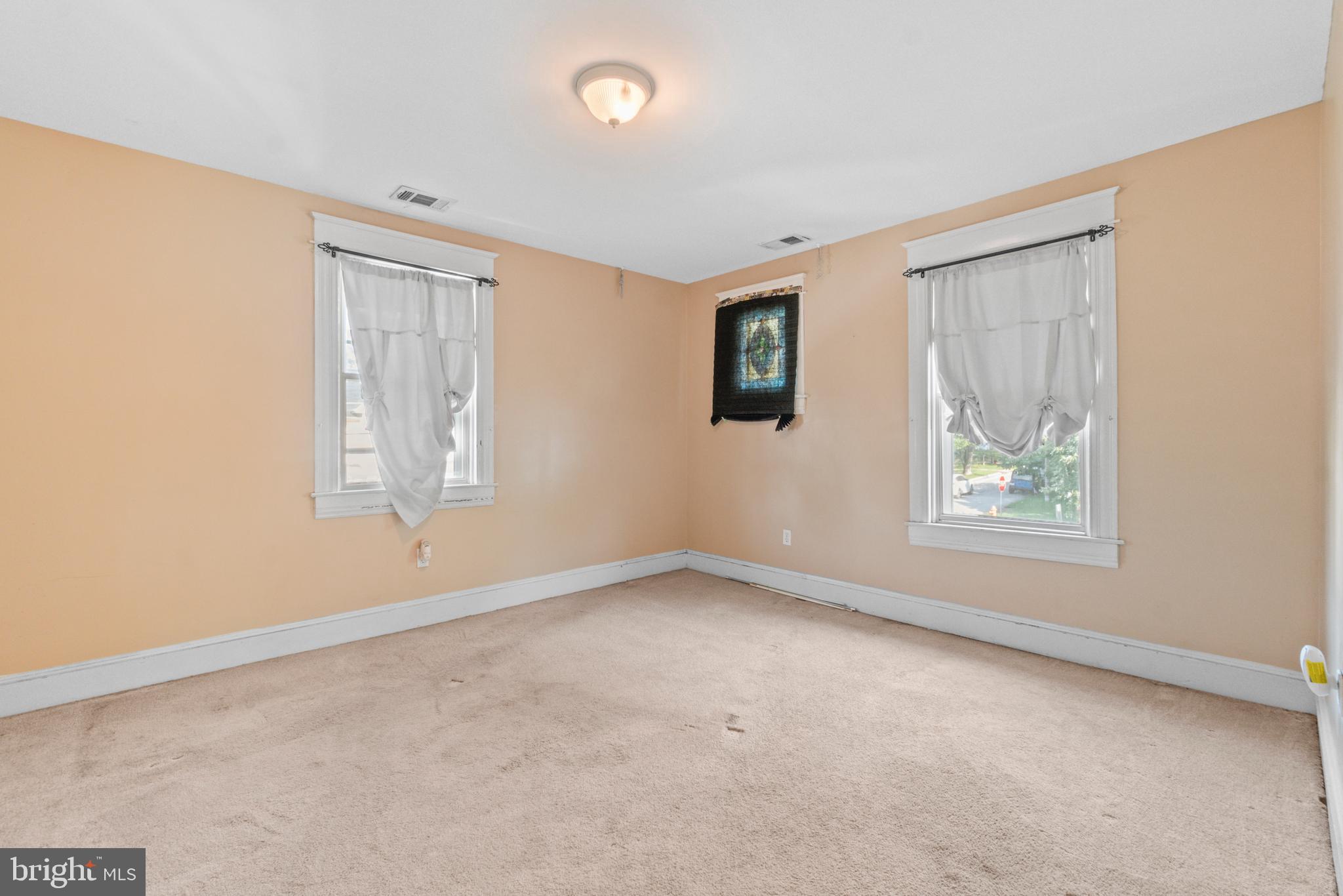 4616 MAGNOLIA AVENUE