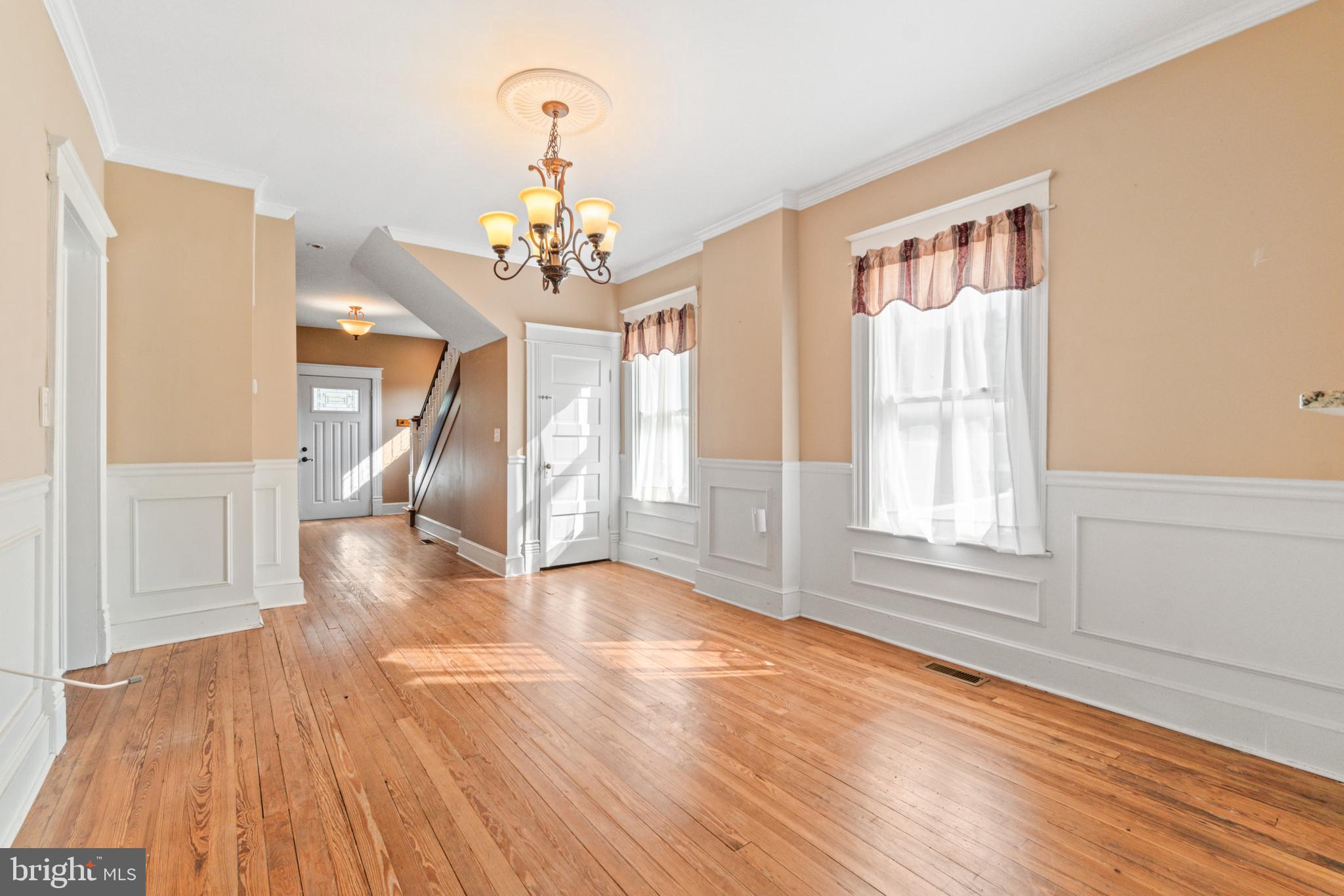 4616 MAGNOLIA AVENUE