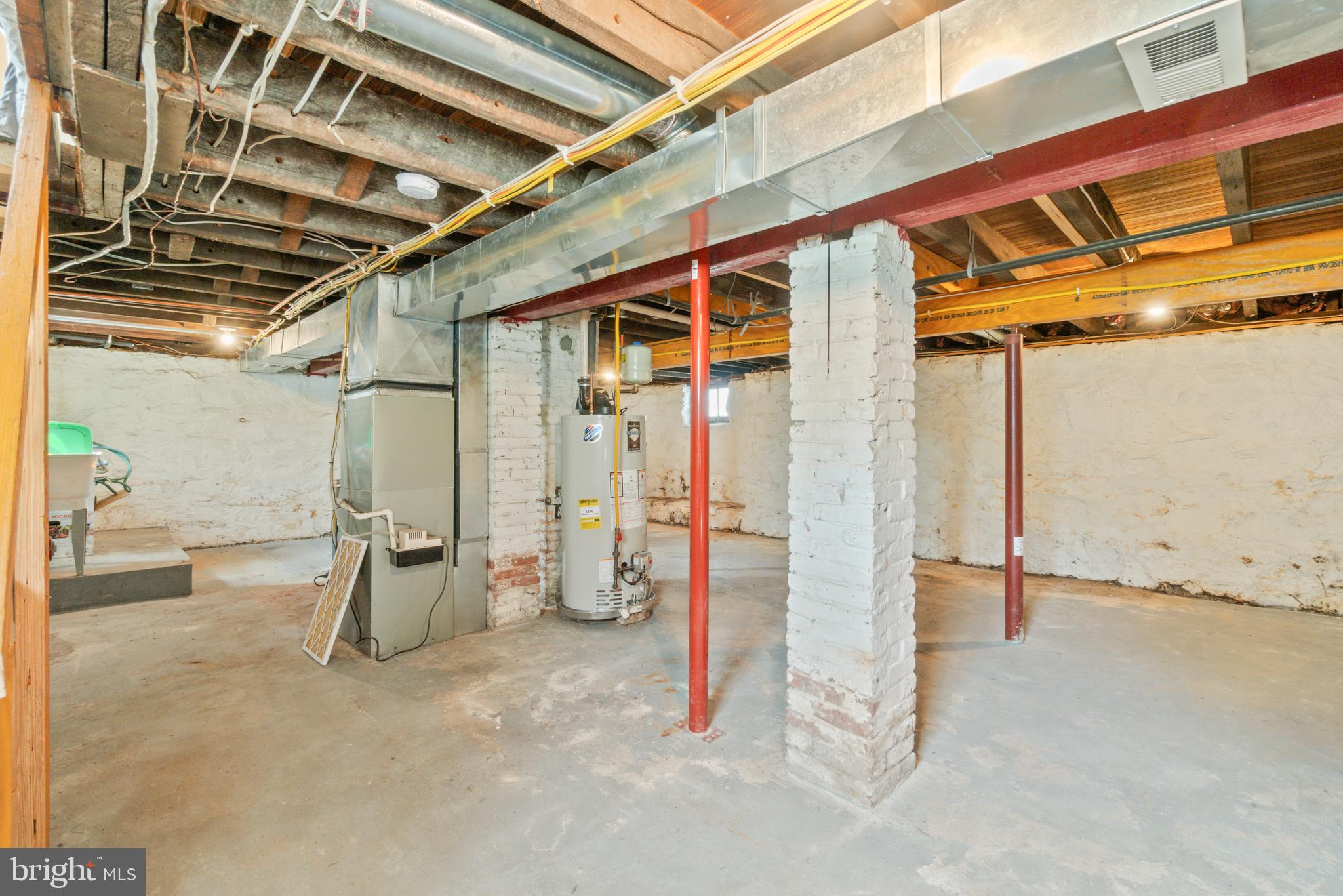 4616 MAGNOLIA AVENUE