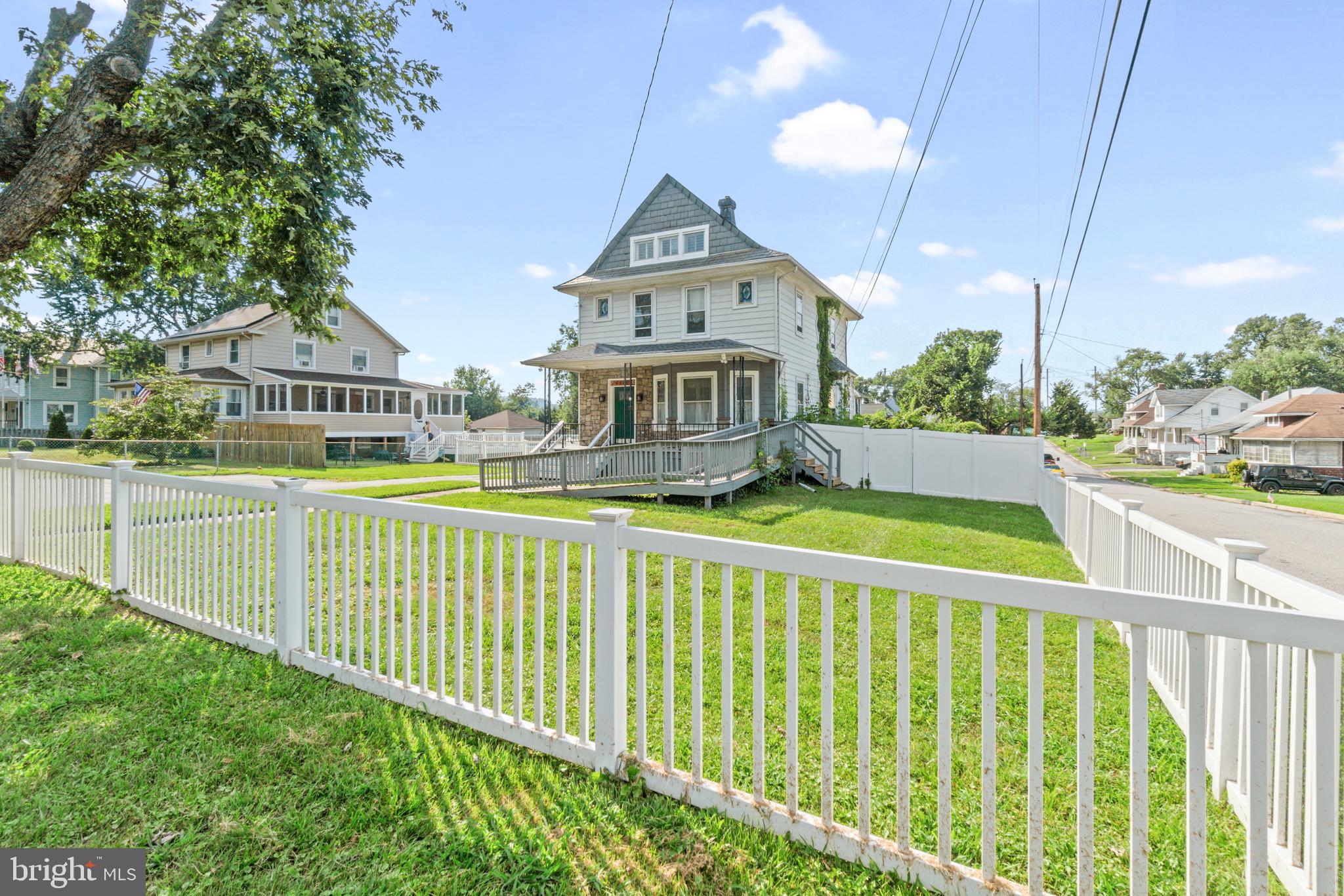 4616 MAGNOLIA AVENUE