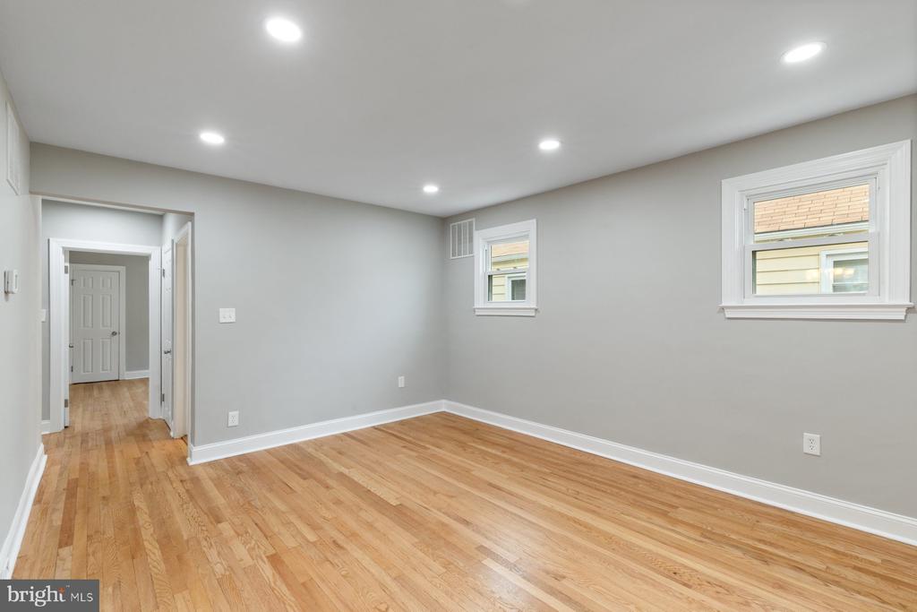 2723 GLENDALE ROAD