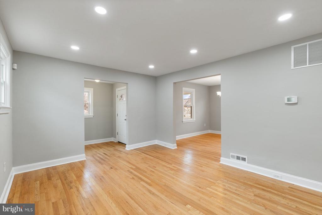 2723 GLENDALE ROAD