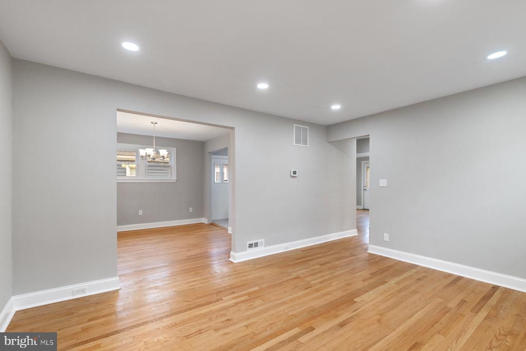 2723 GLENDALE ROAD