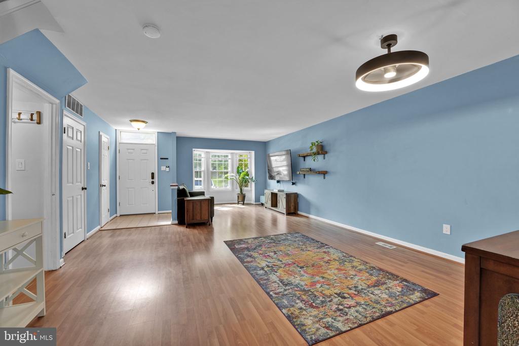 8008 GREEN VALLEY LANE